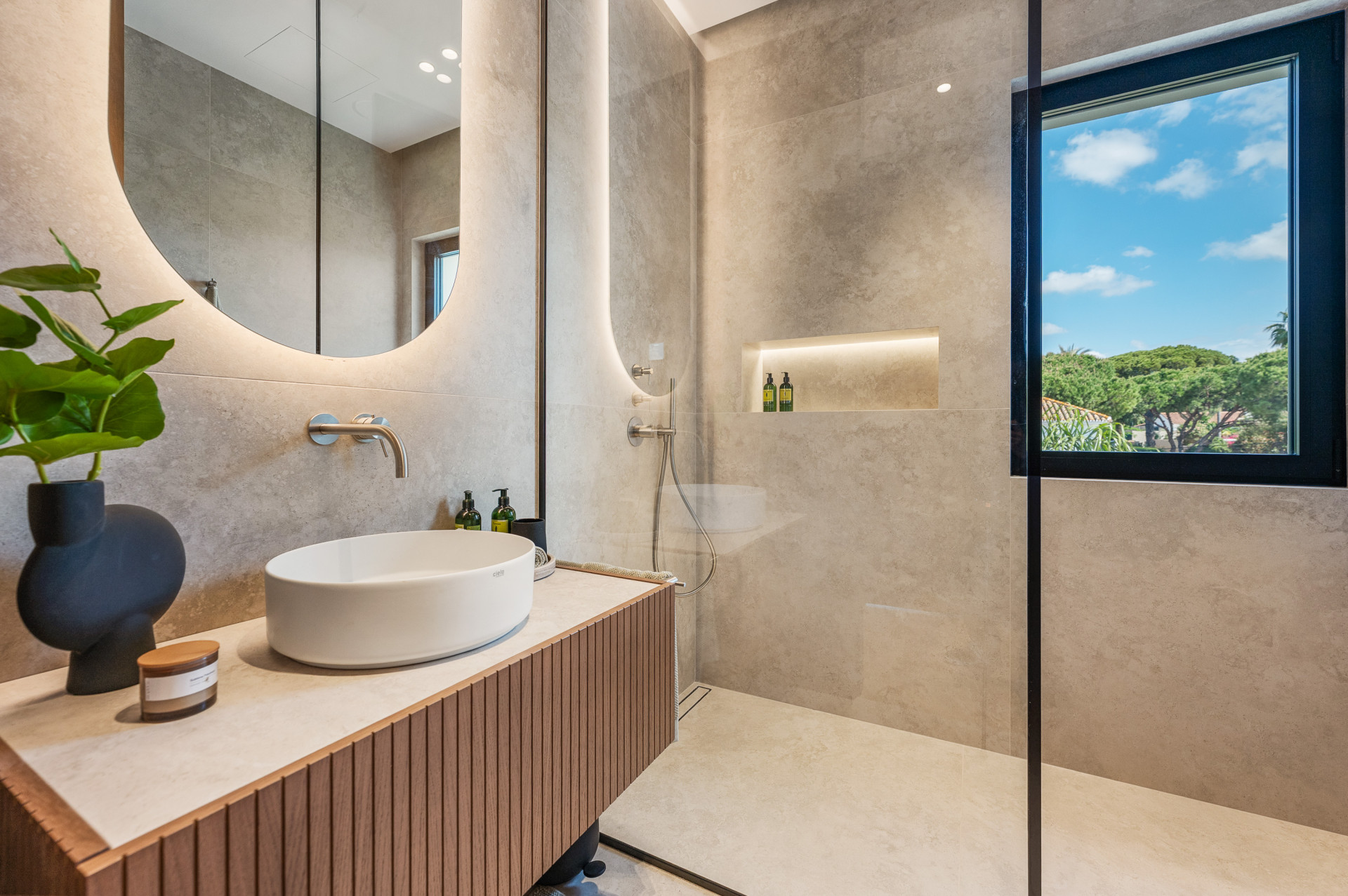  Image of Villa - 6 Bedrooms - 8 Bathrooms for sale in Malaga-Marbella-Spain, Image 24