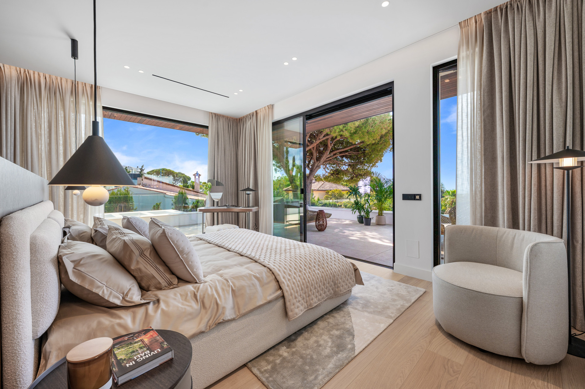  Image of Villa - 6 Bedrooms - 8 Bathrooms for sale in Malaga-Marbella-Spain, Image 13