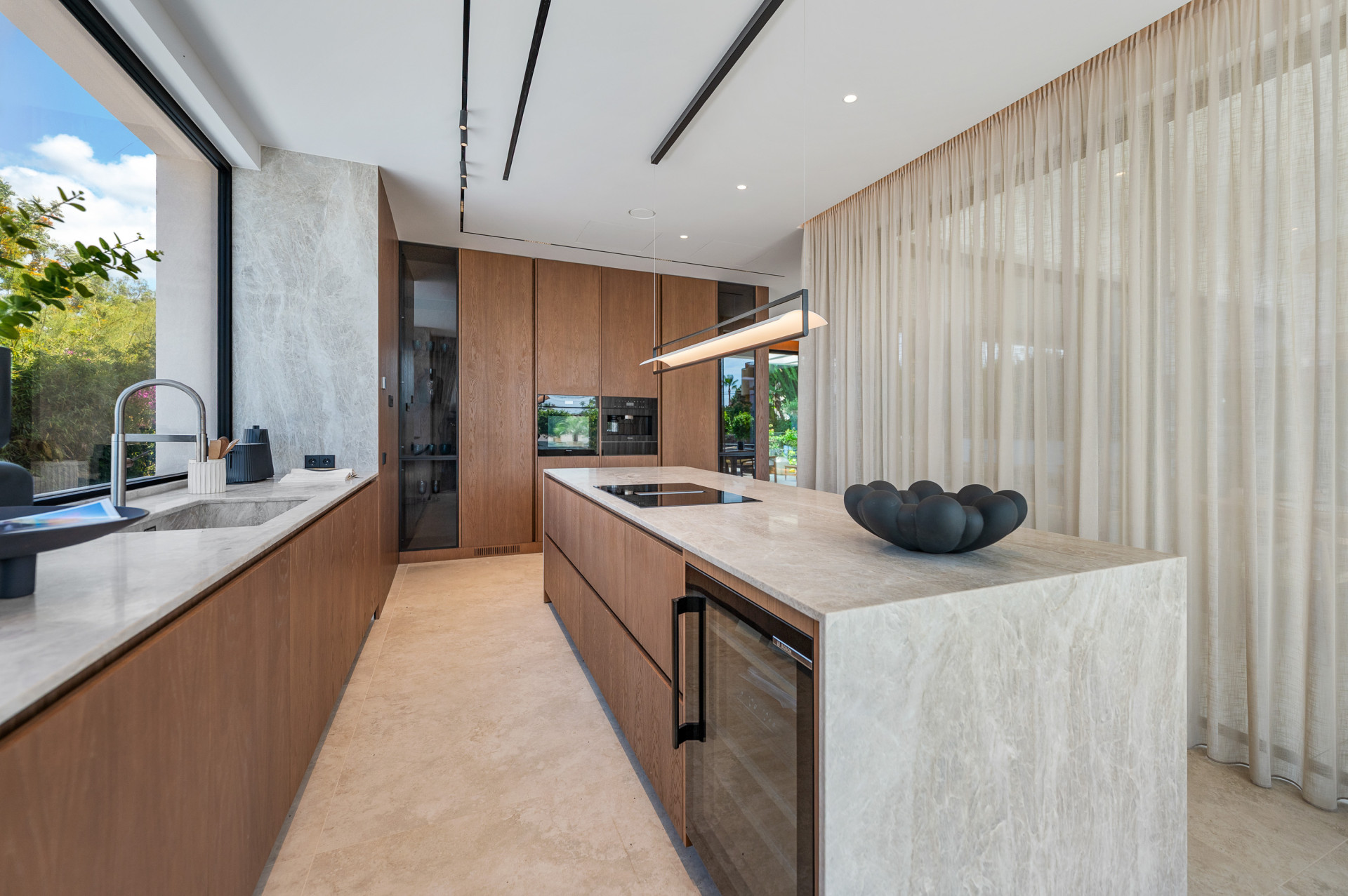  Image of Villa - 6 Bedrooms - 8 Bathrooms for sale in Malaga-Marbella-Spain, Image 9