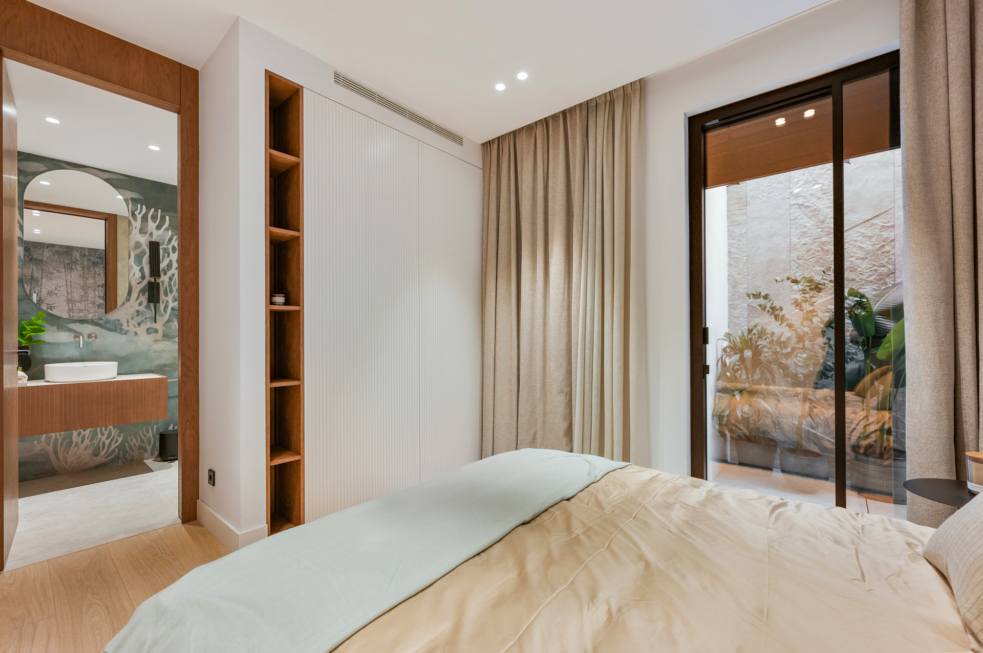  Image of Villa - 6 Bedrooms - 8 Bathrooms for sale in Malaga-Marbella-Spain, Image 28