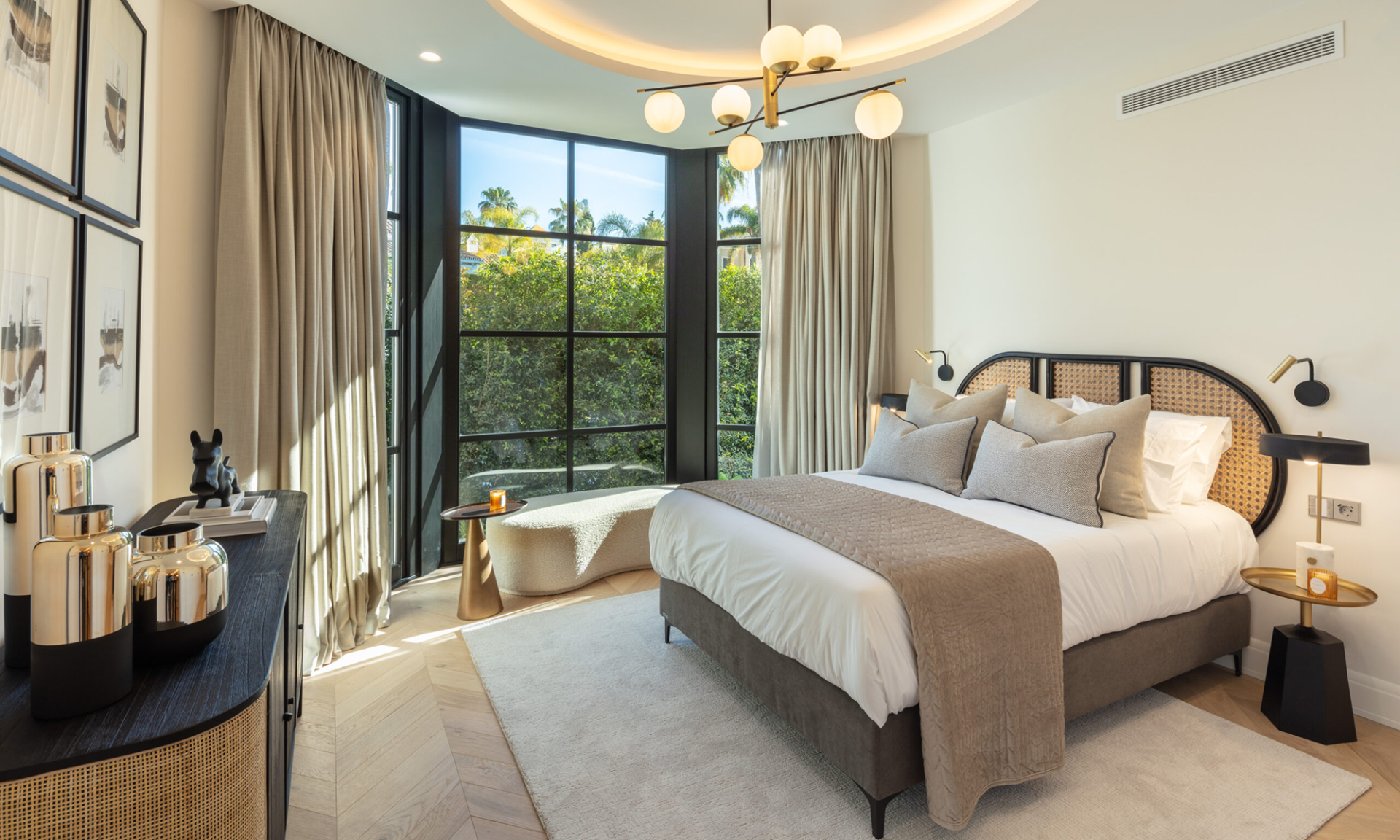  Image of Villa - 6 Bedrooms - 7 Bathrooms for sale in Malaga-Marbella-Spain, Image 10
