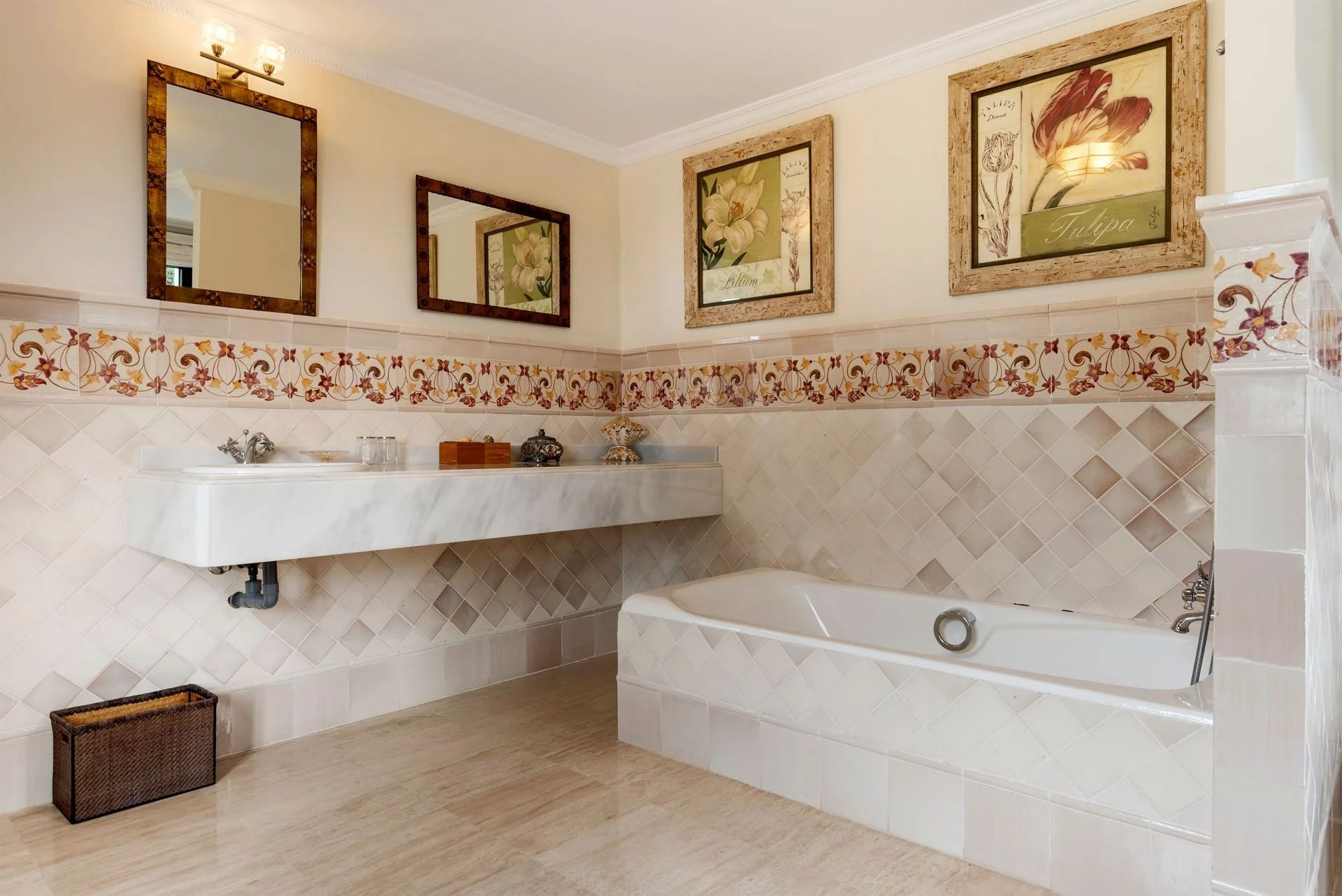  Image of Villa - 7 Bedrooms - 7 Bathrooms for sale in Malaga-Benahavis-Spain, Image 31