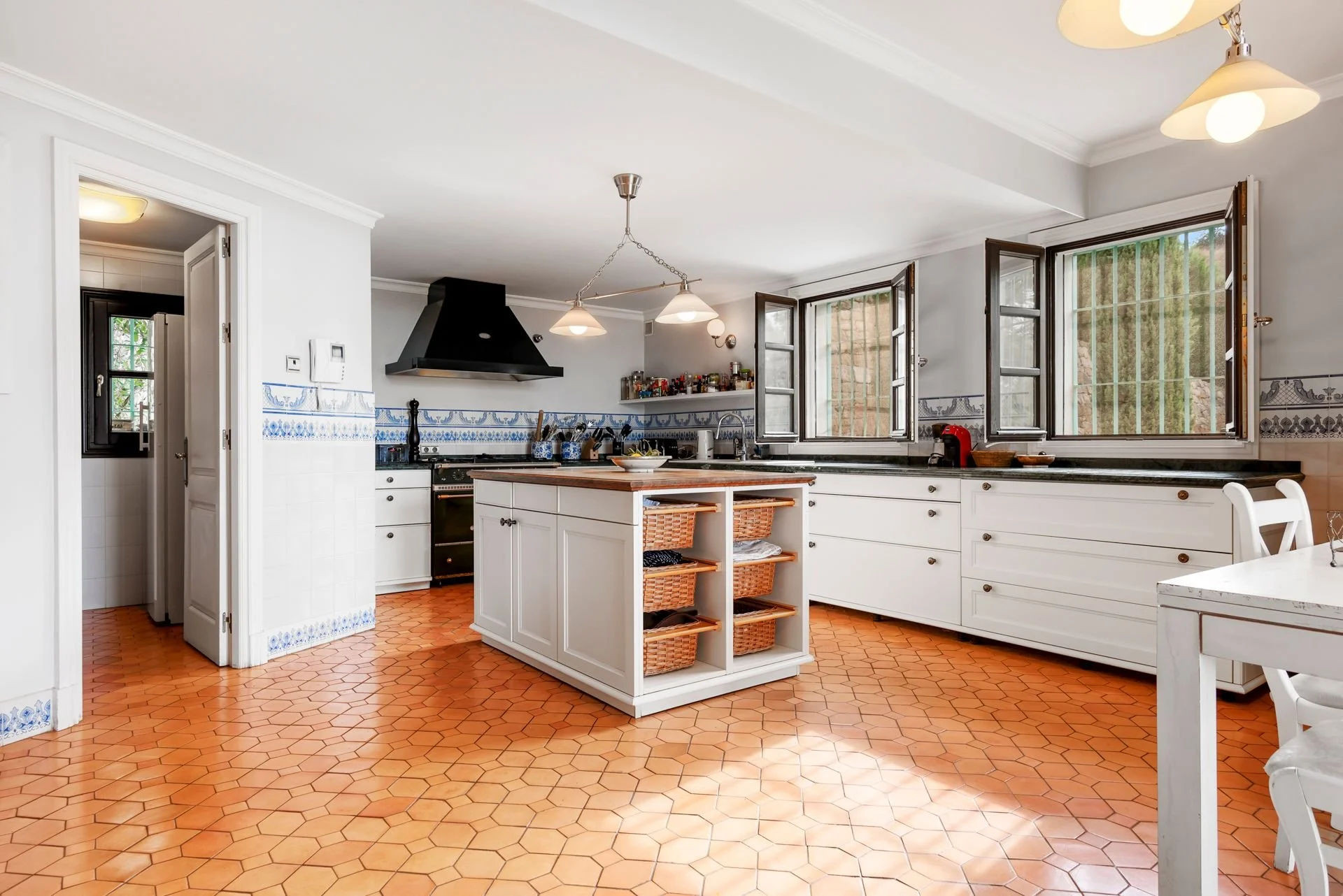  Image of Villa - 7 Bedrooms - 7 Bathrooms for sale in Malaga-Benahavis-Spain, Image 9