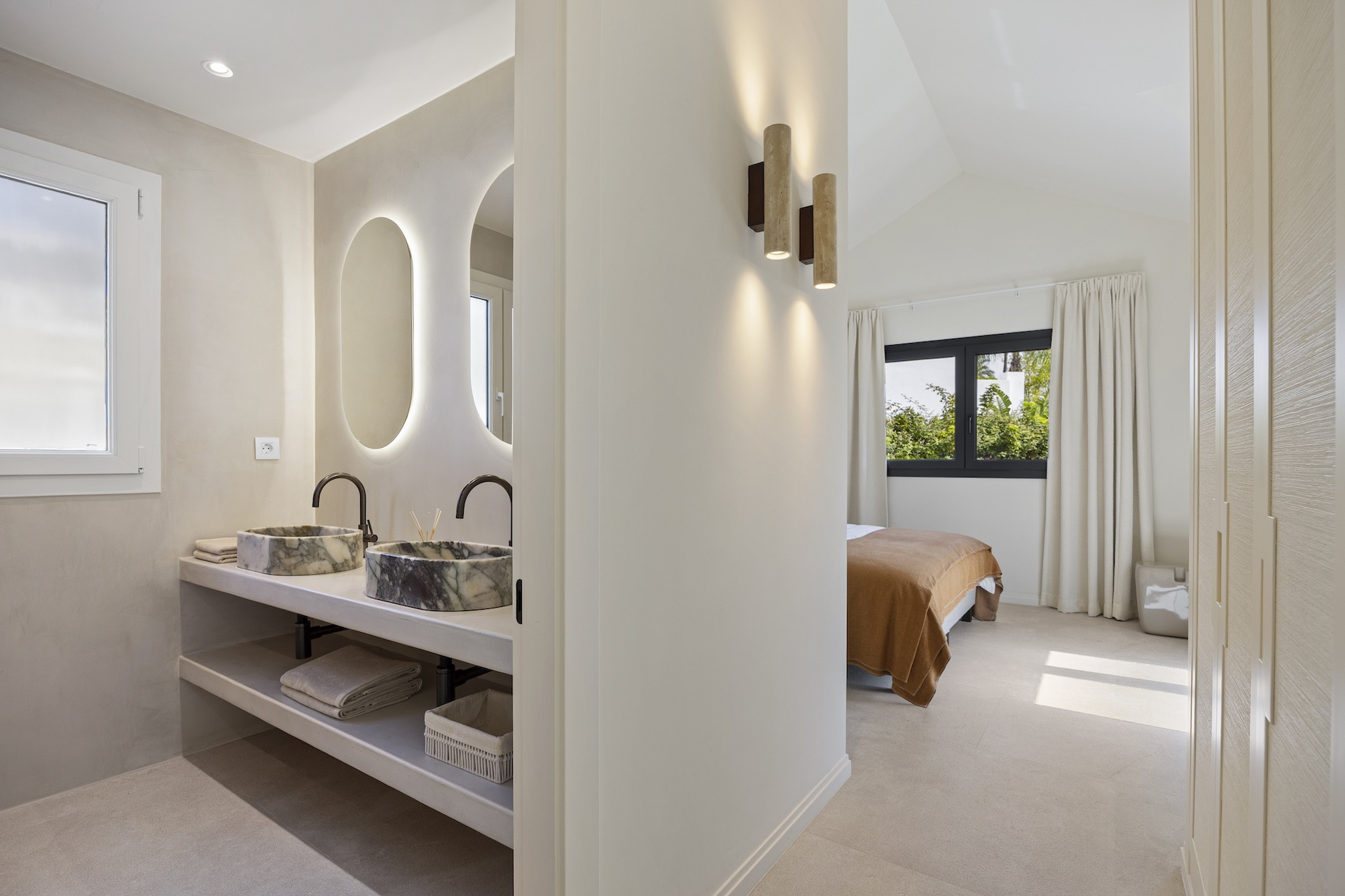  Image of Villa - 4 Bedrooms - 4 Bathrooms for sale in Malaga-Benahavis-Spain, Image 37