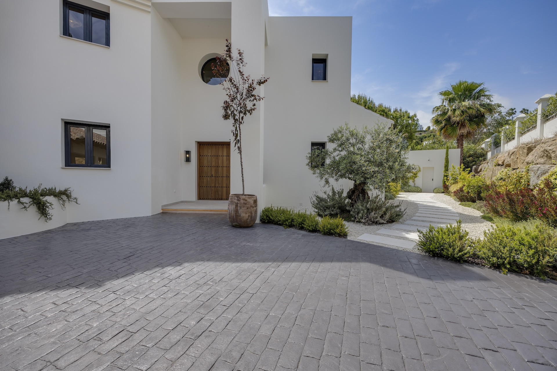  Image of Villa - 4 Bedrooms - 4 Bathrooms for sale in Malaga-Benahavis-Spain, Image 44