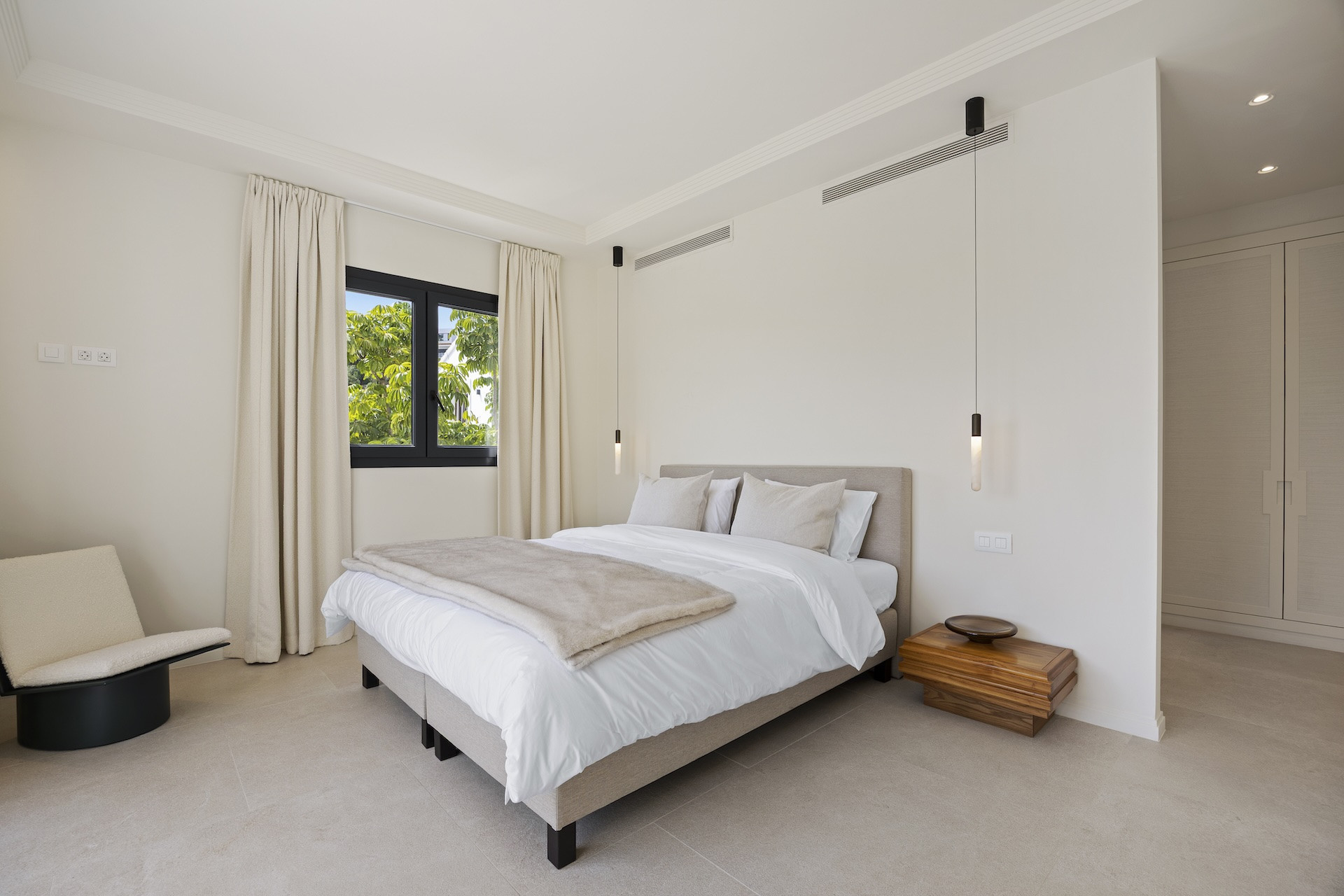  Image of Villa - 4 Bedrooms - 4 Bathrooms for sale in Malaga-Benahavis-Spain, Image 41