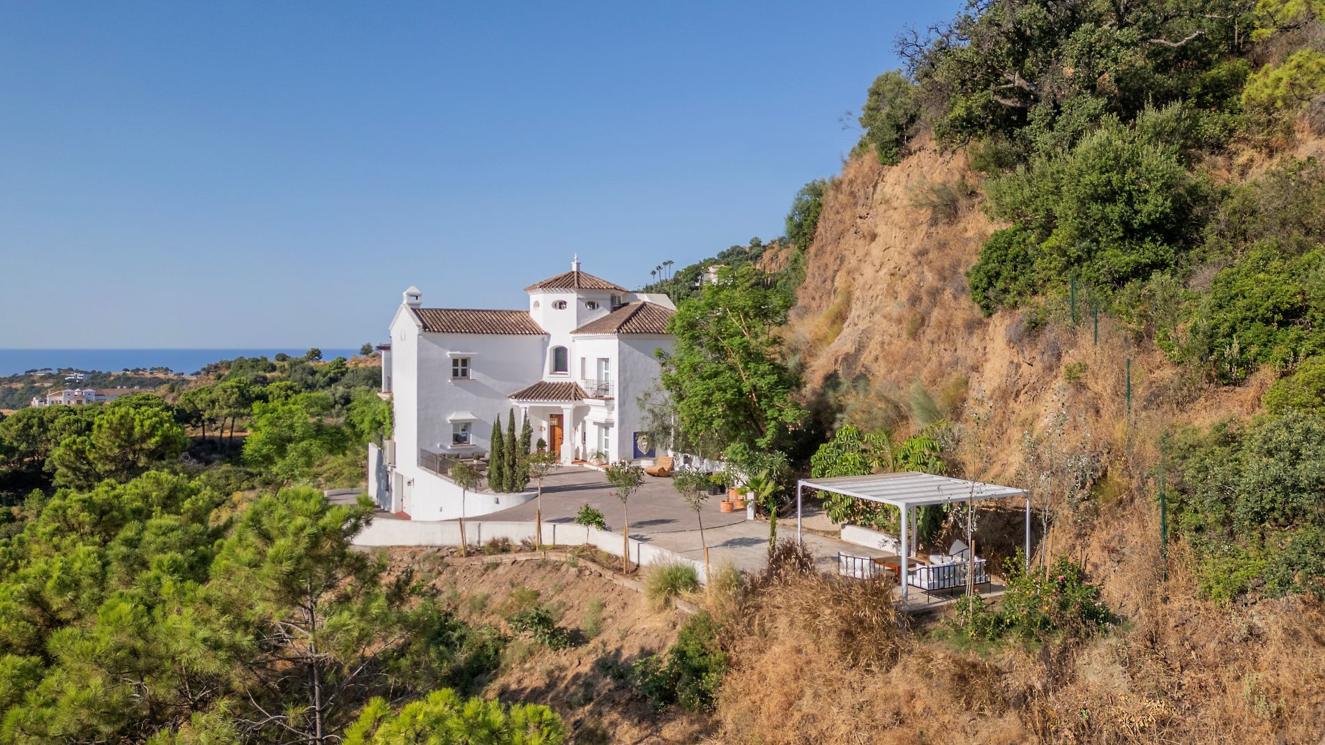  Image of Villa - 5 Bedrooms - 4 Bathrooms for sale in Malaga-Benahavis-Spain, Image 21