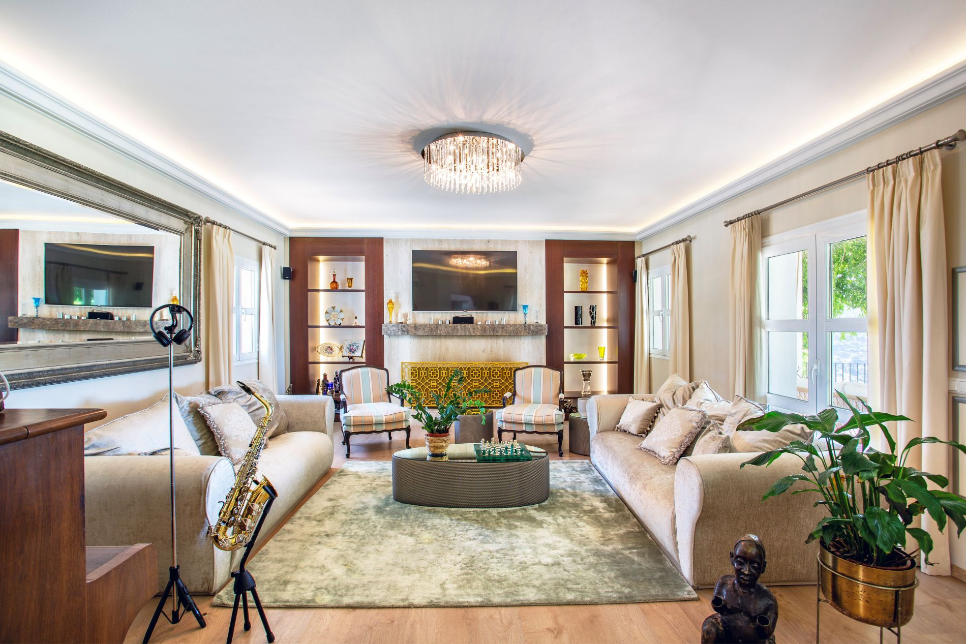  Image of Villa - 5 Bedrooms - 4 Bathrooms for sale in Malaga-Benahavis-Spain, Image 10