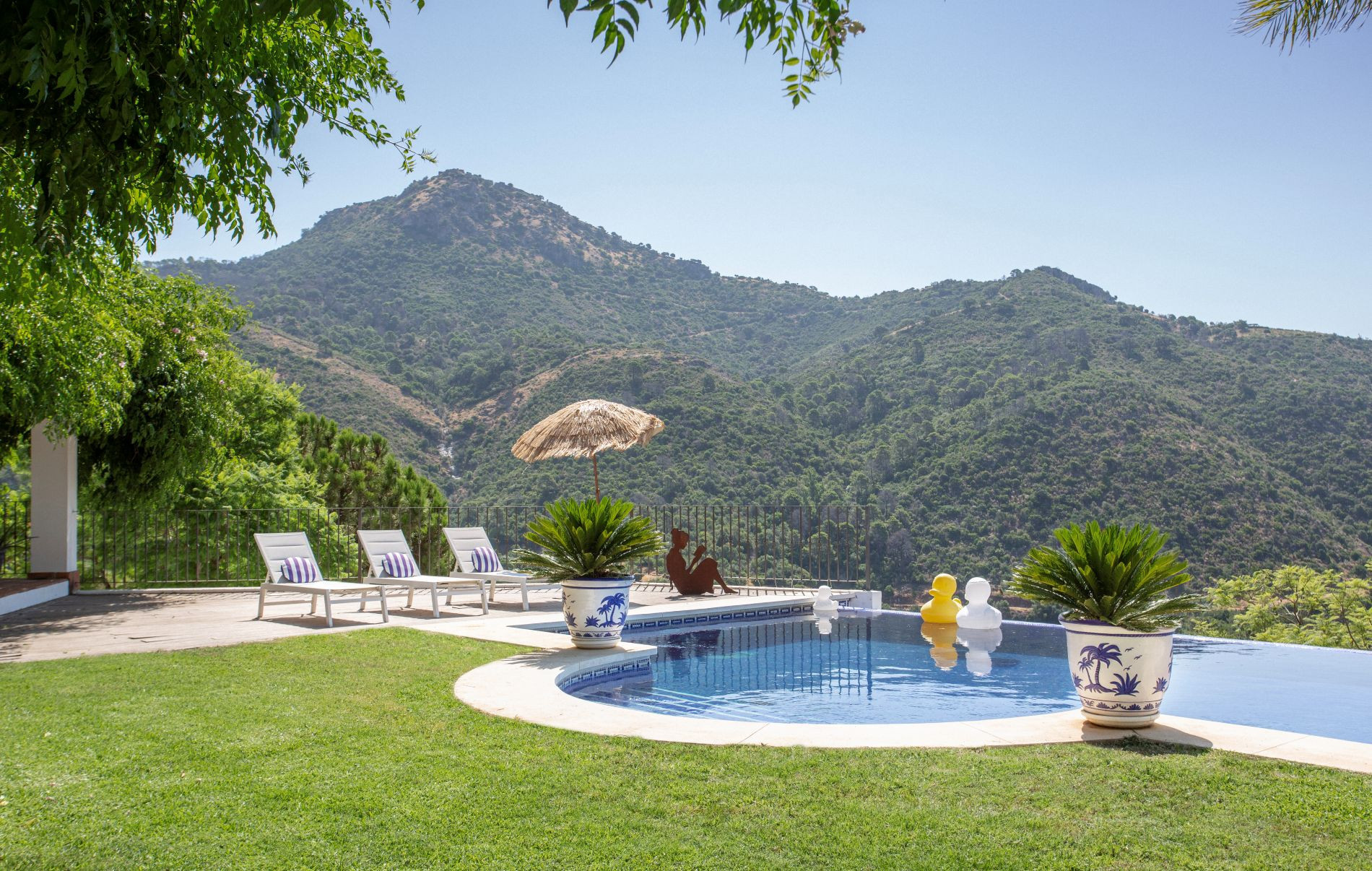  Image of Villa - 5 Bedrooms - 4 Bathrooms for sale in Malaga-Benahavis-Spain, Image 6