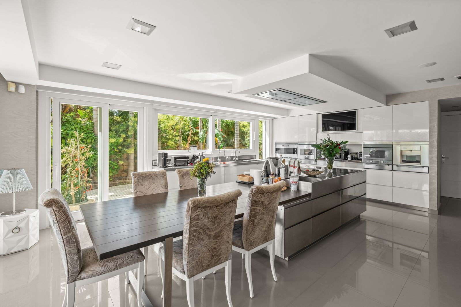  Image of Villa - 7 Bedrooms - 5 Bathrooms for sale in Malaga-Marbella-Spain, Image 9