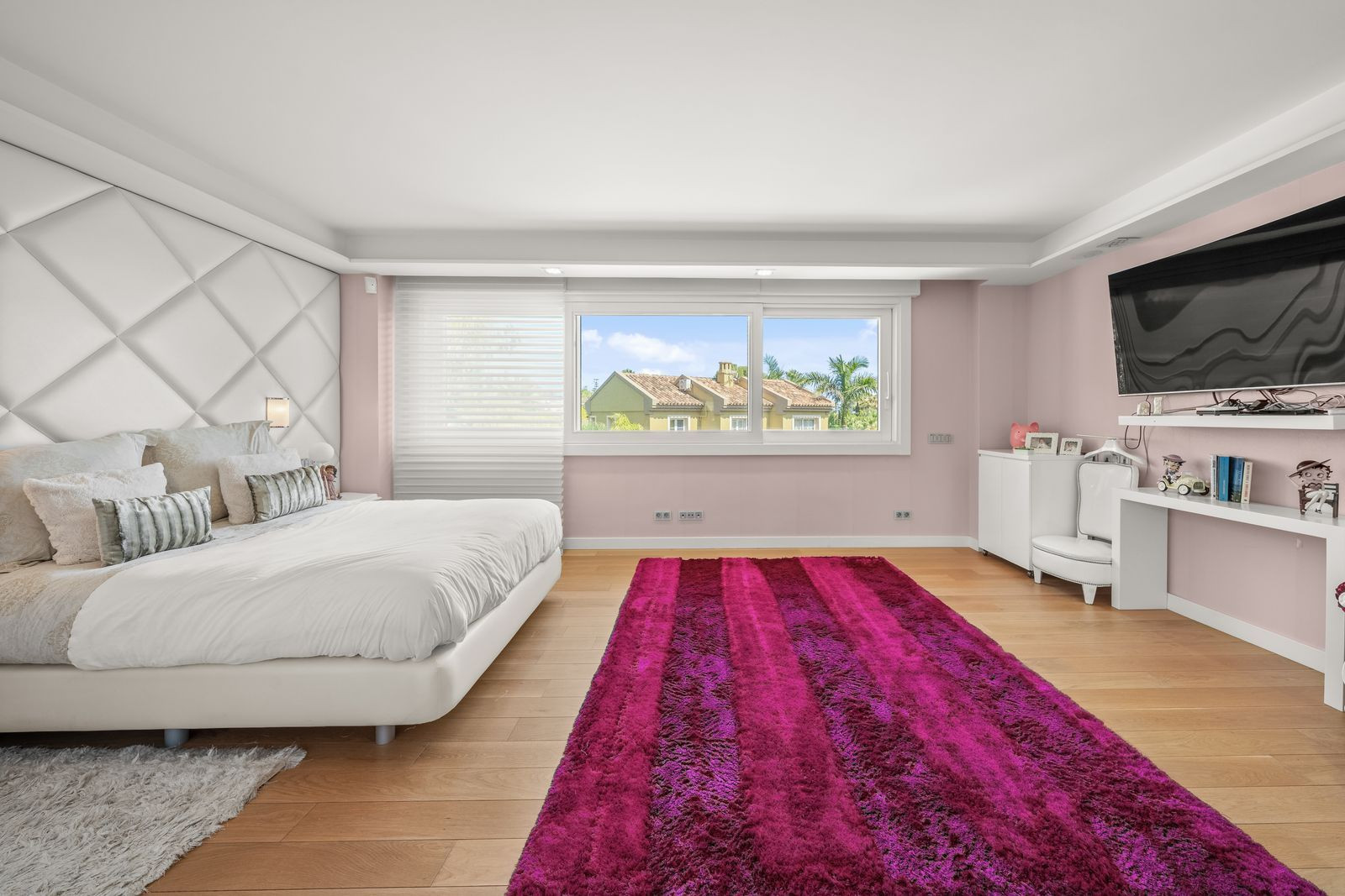  Image of Villa - 7 Bedrooms - 5 Bathrooms for sale in Malaga-Marbella-Spain, Image 17