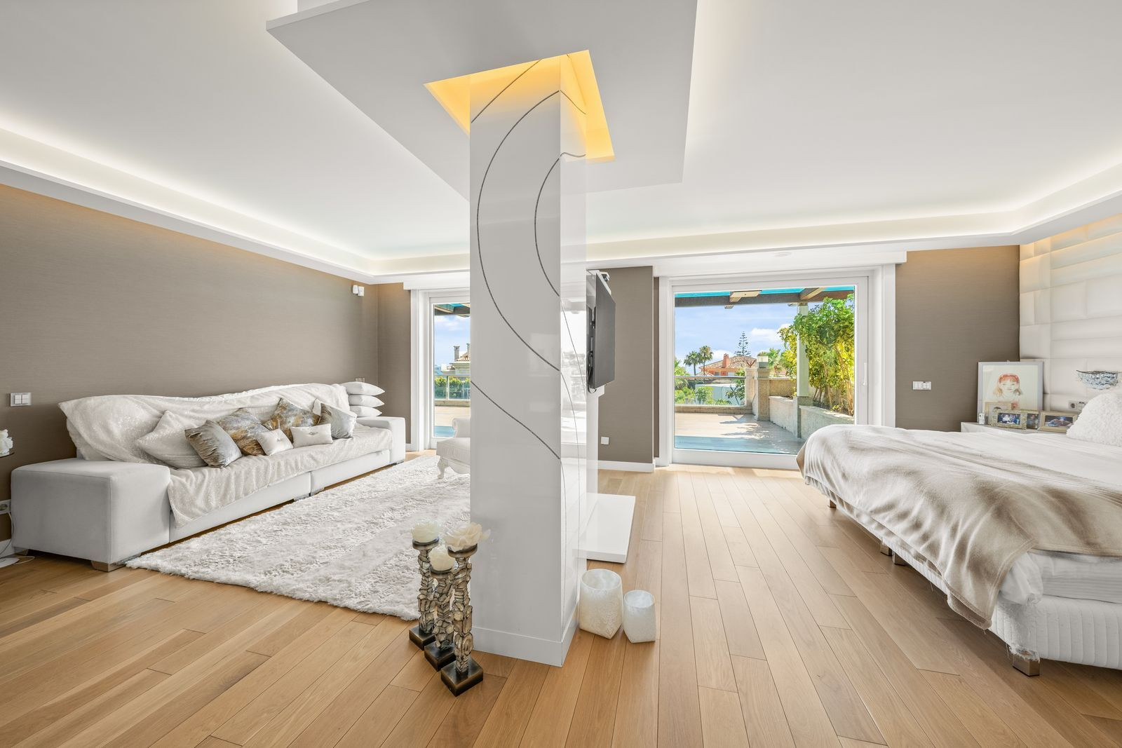 Image of Villa - 7 Bedrooms - 5 Bathrooms for Sale in Malaga-Marbella-Spain, Image 5