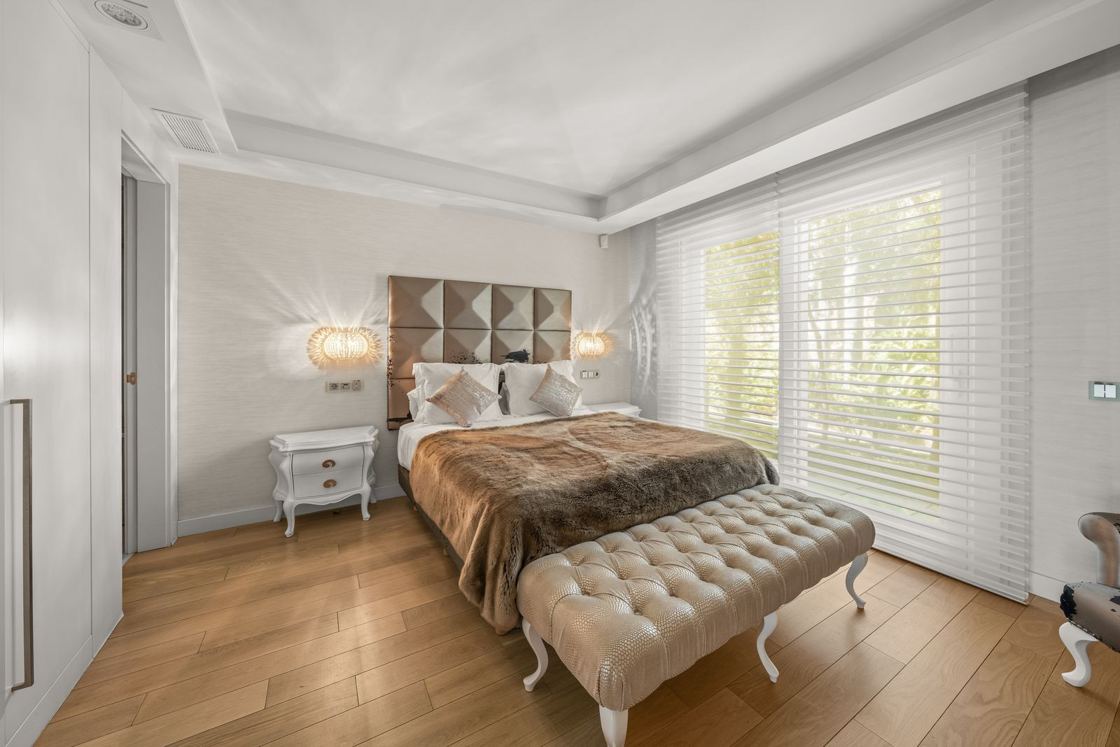  Image of Villa - 7 Bedrooms - 5 Bathrooms for sale in Malaga-Marbella-Spain, Image 16