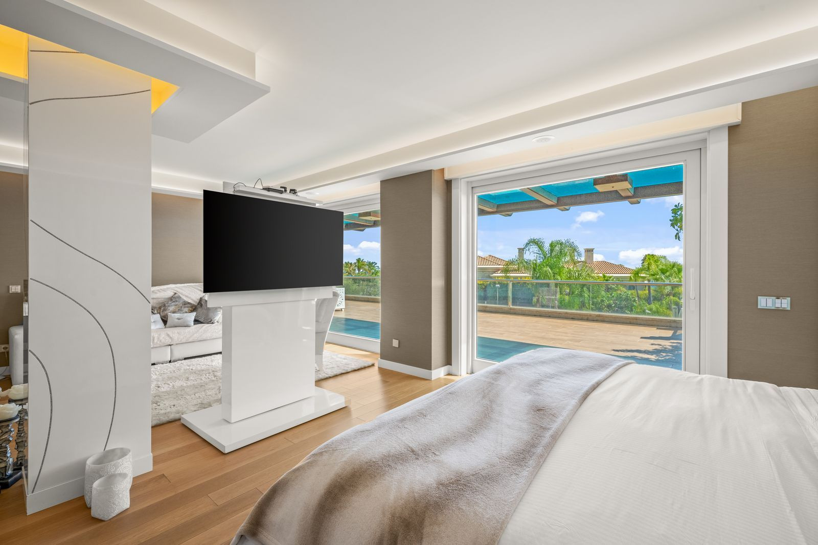  Image of Villa - 7 Bedrooms - 5 Bathrooms for sale in Malaga-Marbella-Spain, Image 6