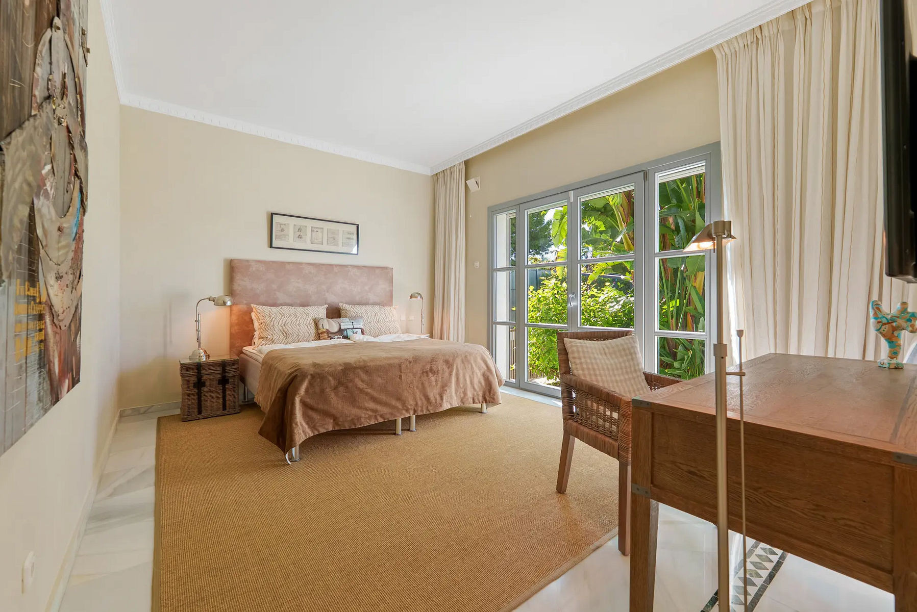  Image of Villa - 4 Bedrooms - 3 Bathrooms for sale in Malaga-Marbella-Spain, Image 14