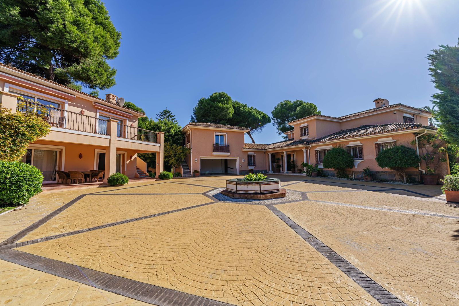  Image of Villa - 9 Bedrooms - 9 Bathrooms for sale in Malaga-Estepona-Spain, Image 48
