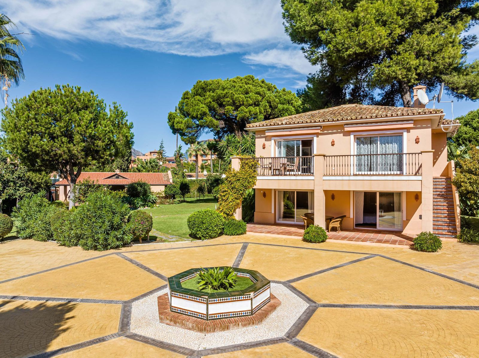  Image of Villa - 9 Bedrooms - 9 Bathrooms for sale in Malaga-Estepona-Spain, Image 45