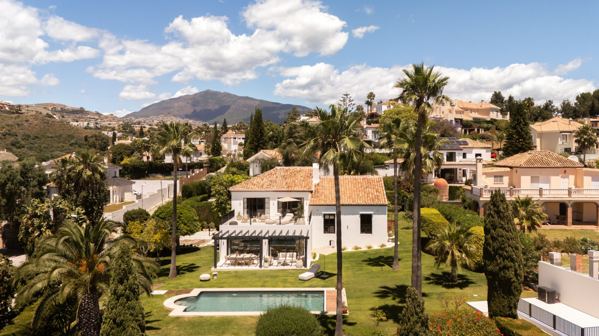 Image of Villa - 4 Bedrooms - 4 Bathrooms for Sale in Malaga-Benahavis-Spain, Image 1