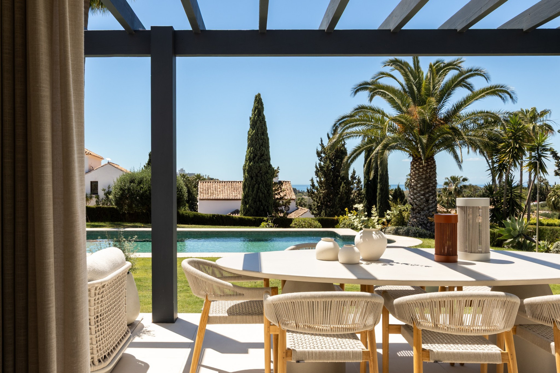 Image of Villa - 4 Bedrooms - 4 Bathrooms for Sale in Malaga-Benahavis-Spain, Image 2