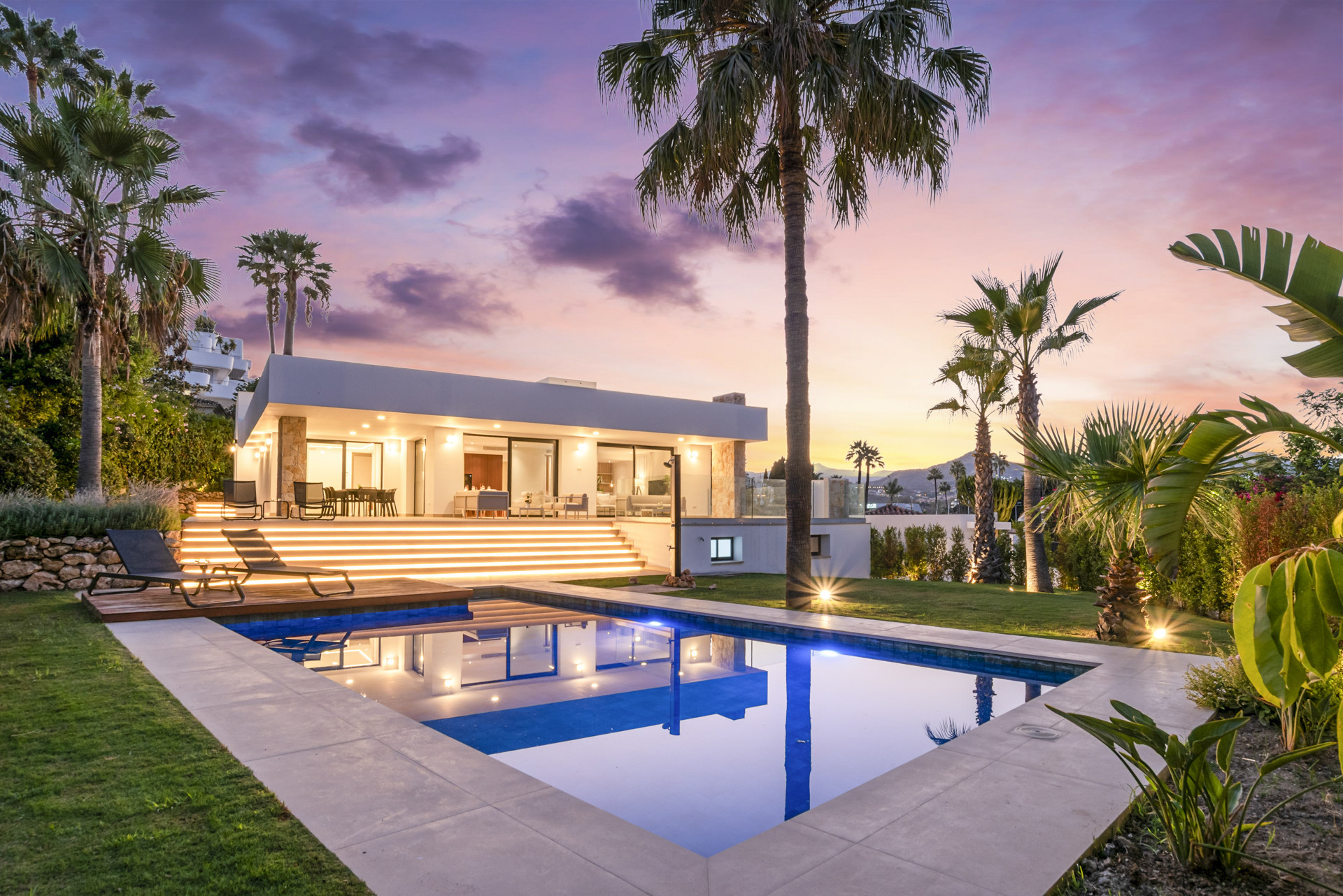 Image of Villa - 4 Bedrooms - 4 Bathrooms for Sale in Malaga-San Pedro de Alcantara-Spain, Image 1