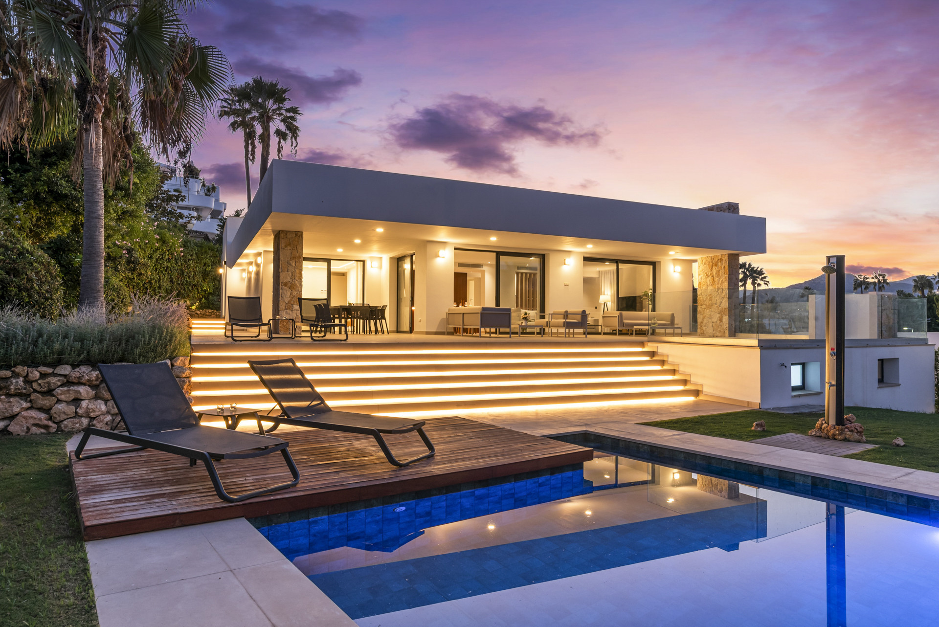 Image of Villa - 4 Bedrooms - 4 Bathrooms for Sale in Malaga-San Pedro de Alcantara-Spain, Image 2