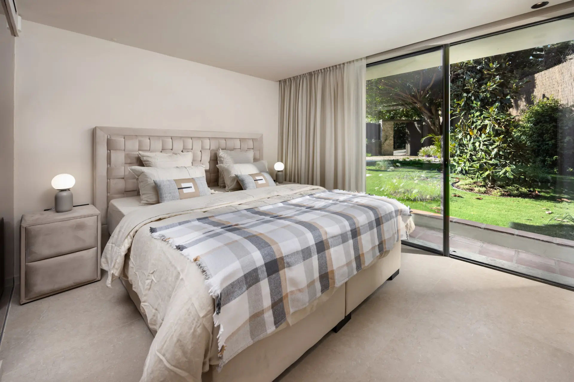  Image of Villa - 5 Bedrooms - 6 Bathrooms for sale in Malaga-Marbella-Spain, Image 23