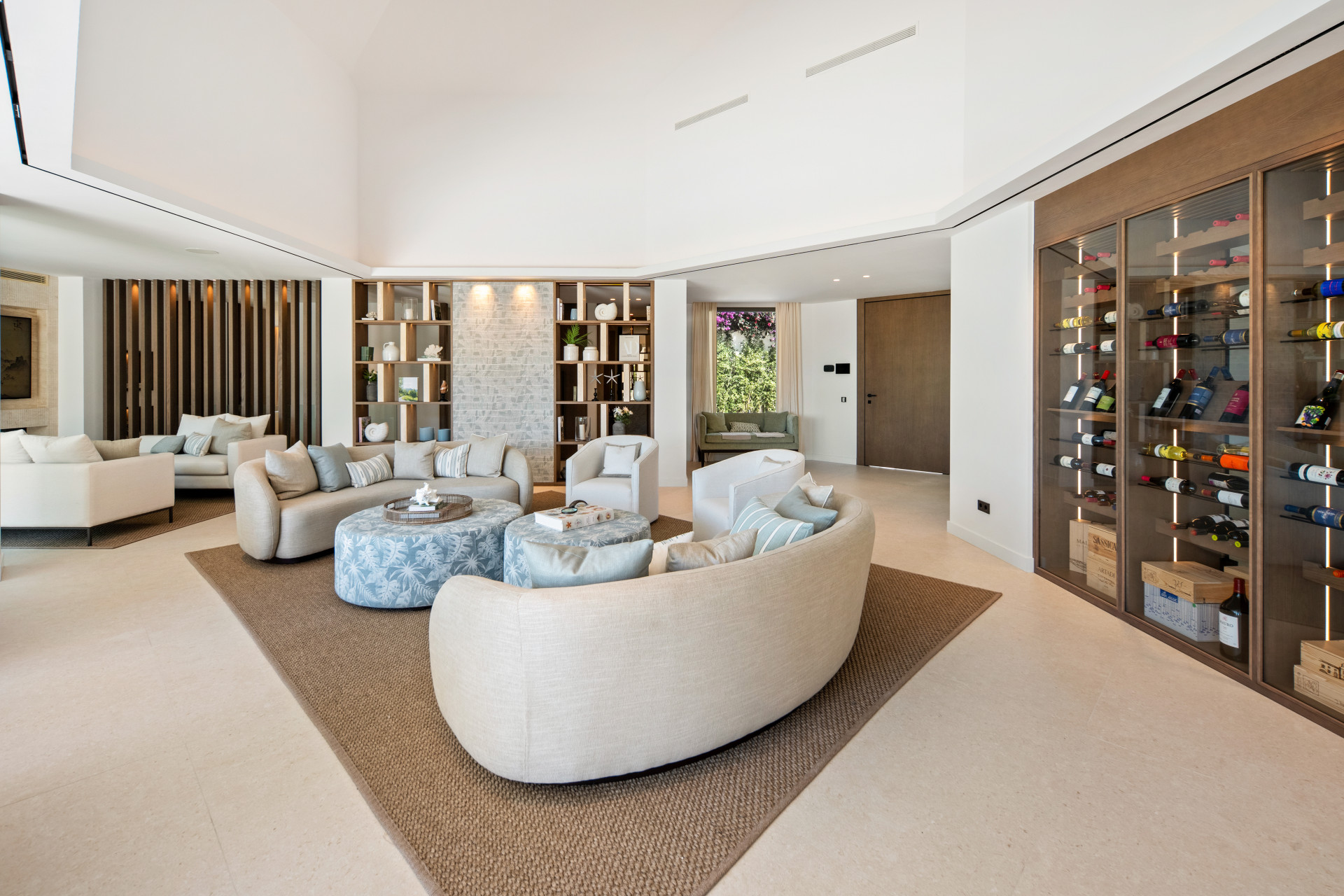 Image of Villa - 6 Bedrooms - 6 Bathrooms for Sale in Malaga-Benahavis-Spain, Image 4