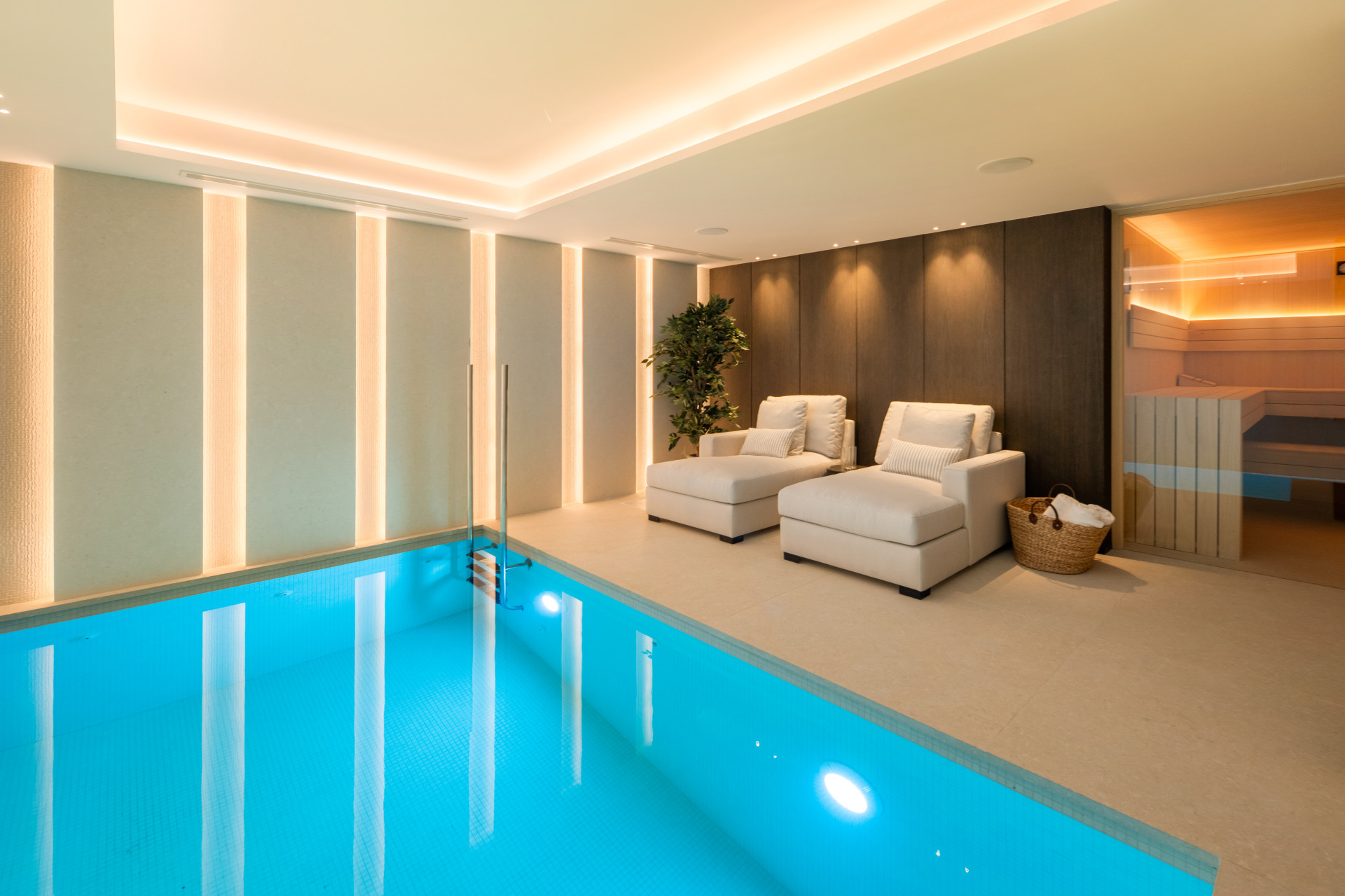  Image of Villa - 6 Bedrooms - 6 Bathrooms for sale in Malaga-Benahavis-Spain, Image 25