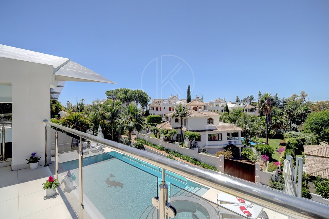 Stunning five-bedroom villa in the exclusive Golf Valley of Nueva Andalucia, Marbella
