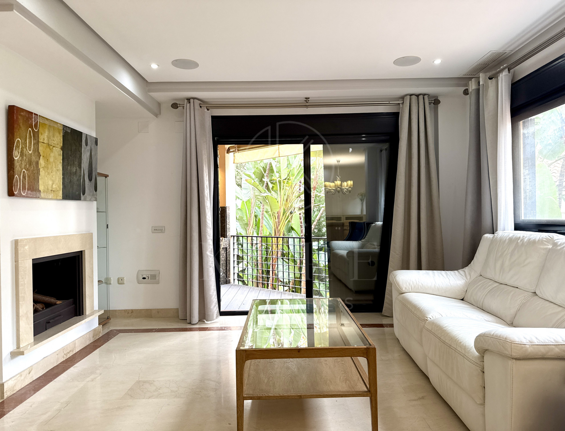 Elegant Two-Bedroom Apartment in Las Mimosas, Marbella - Puerto Banus