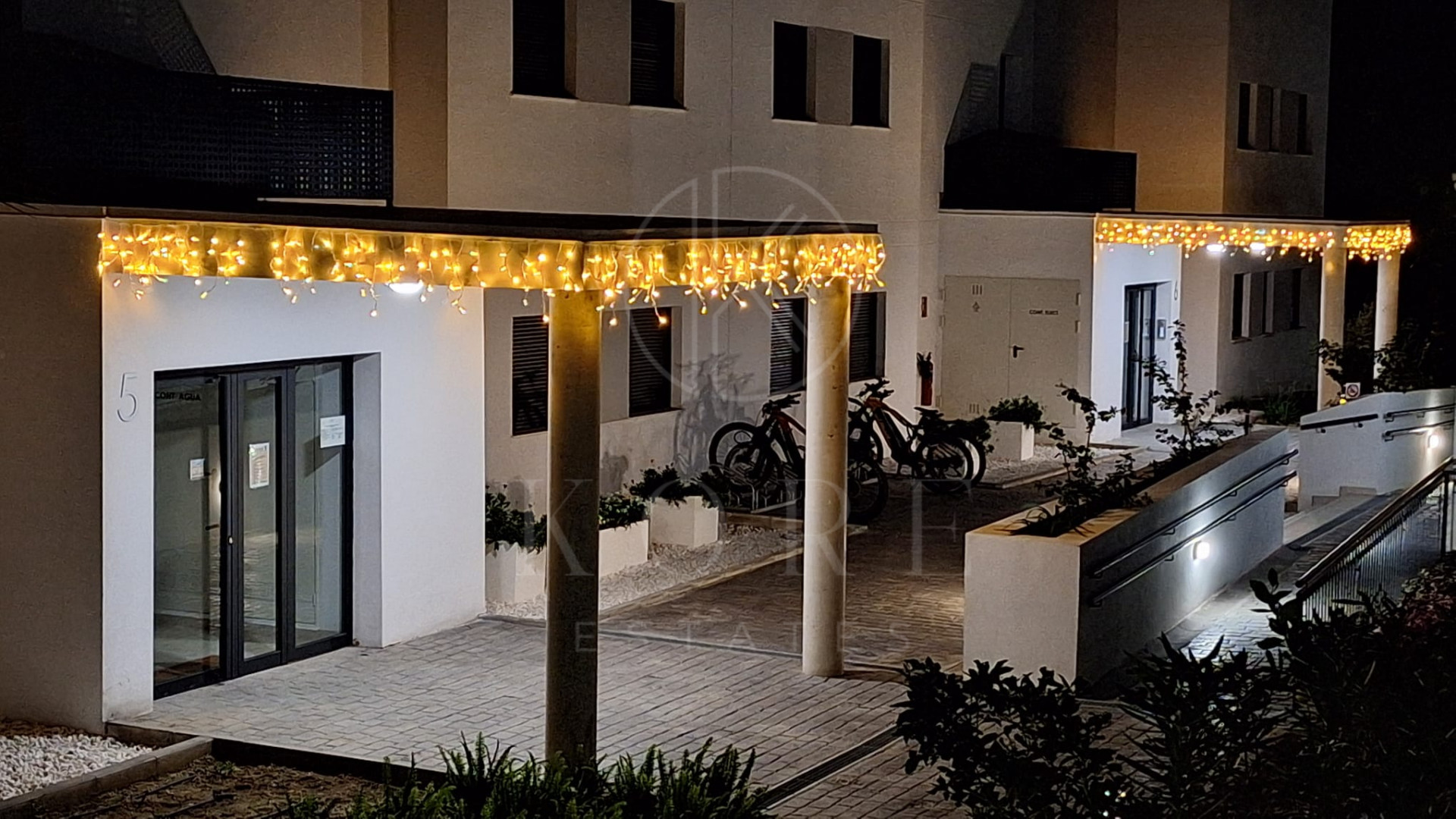 Ground Floor Apartment for sale in Estepona East, Estepona