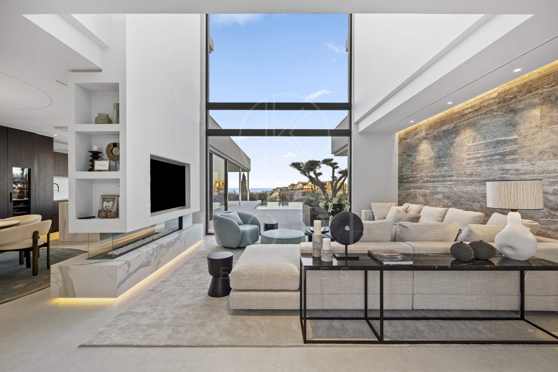 Newly built spacious modern villa in Majestic, Casares