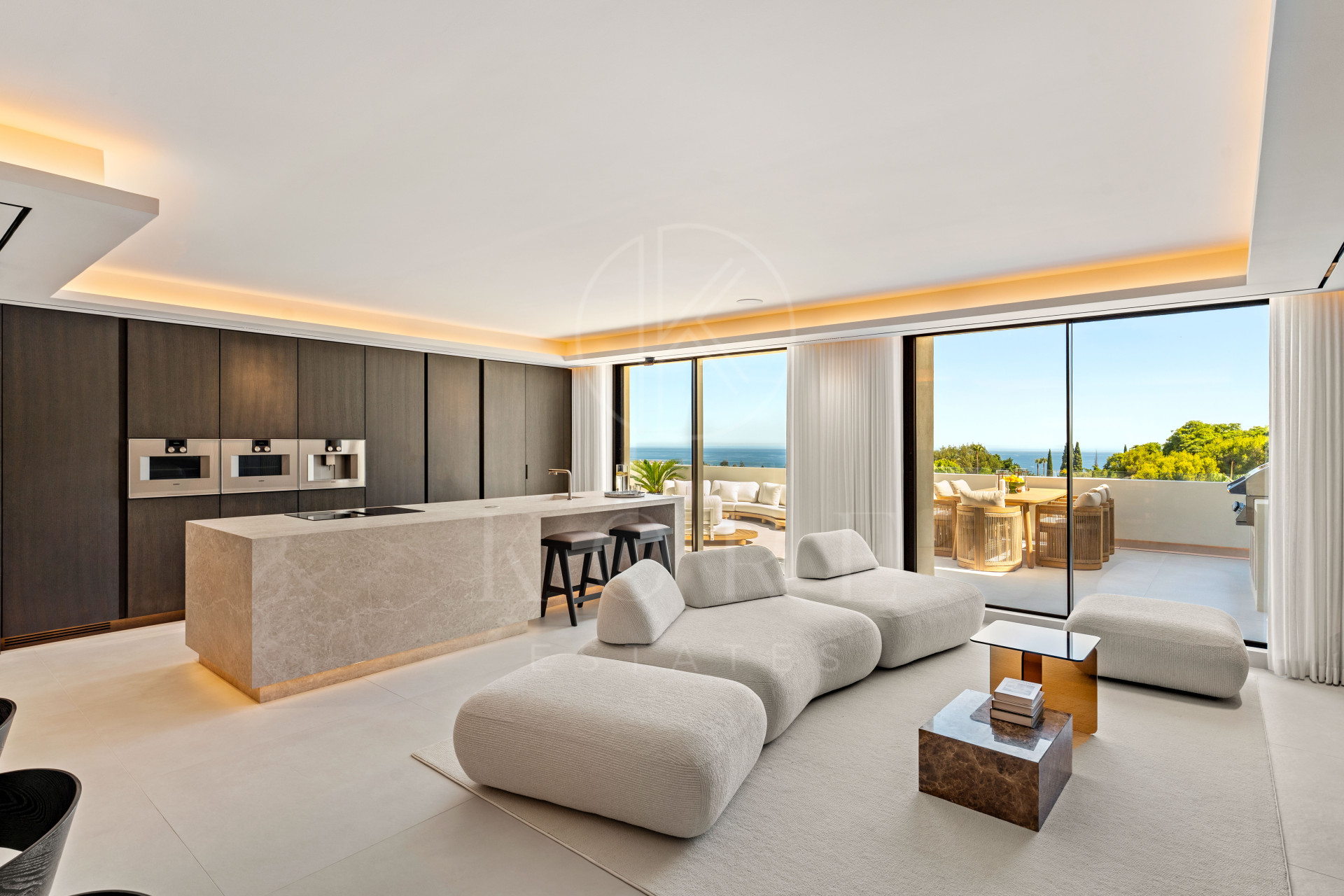 Renovated Luxury Penthouse with Panoramic Sea Views in Sierra Blanca