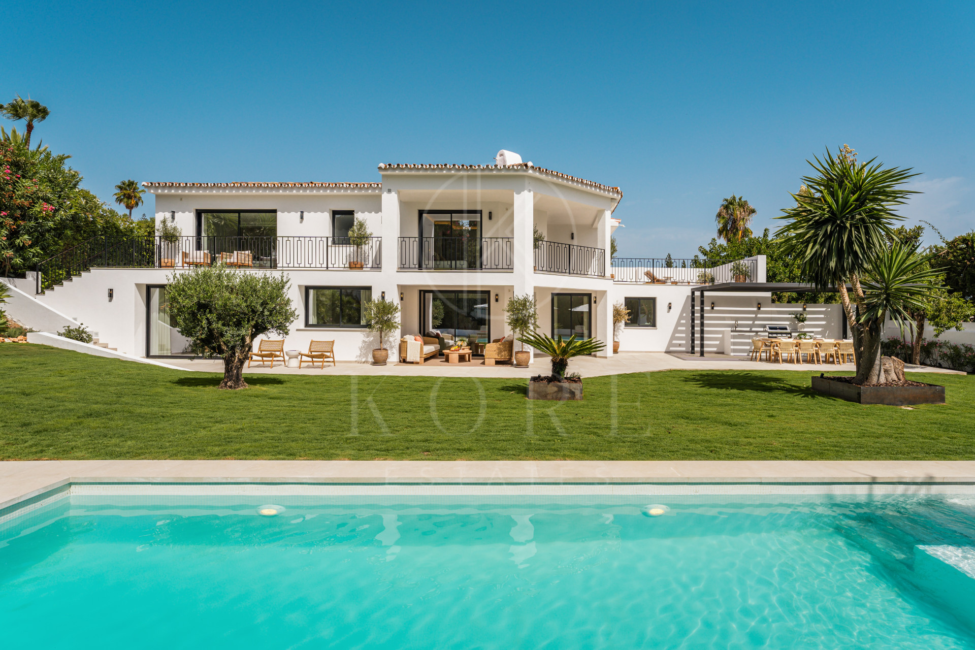 Luxury Renovated Villa with Panoramic Sea Views near Marbella’s Golden Mile