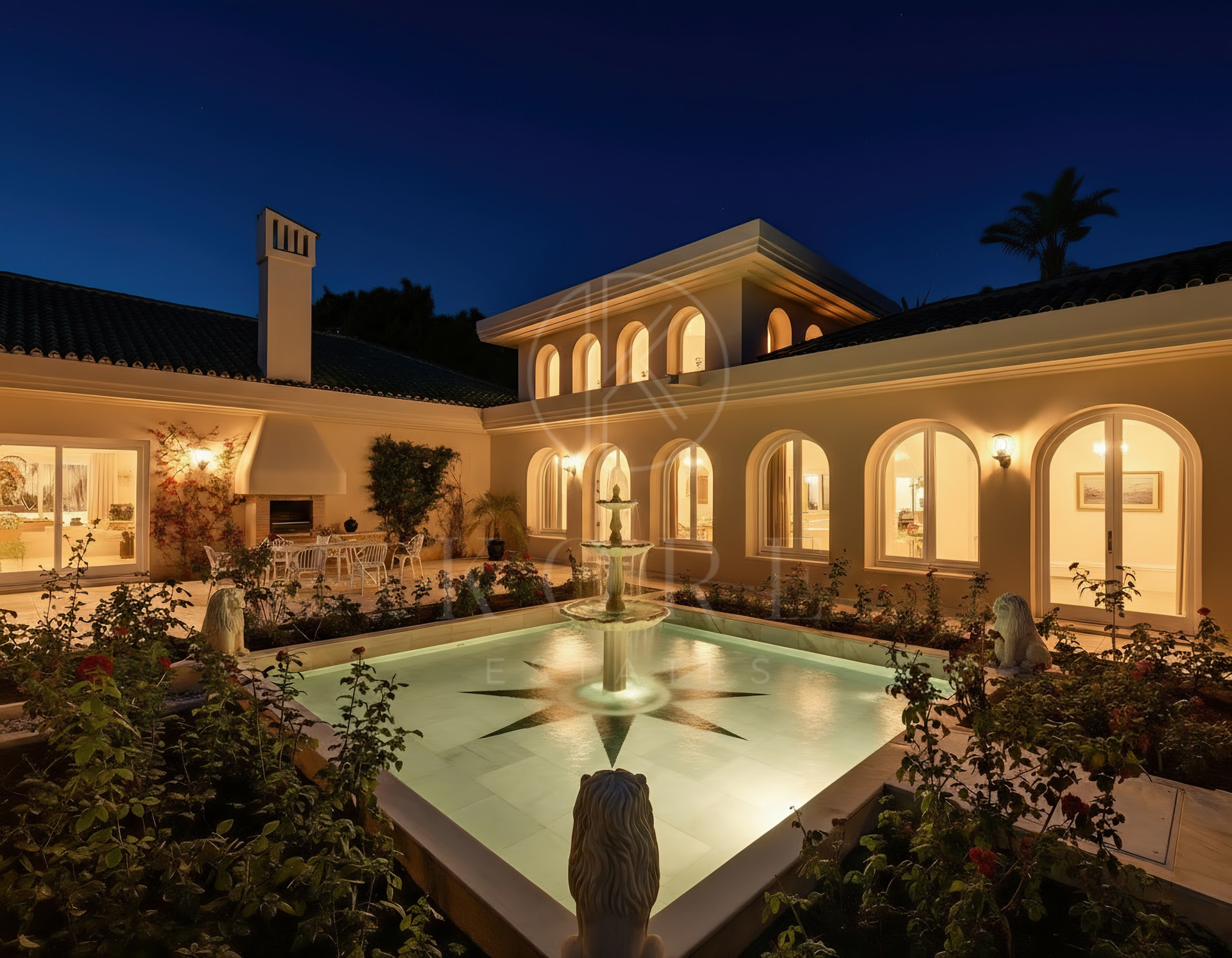 Villa for sale in Rio Real Golf, Marbella East