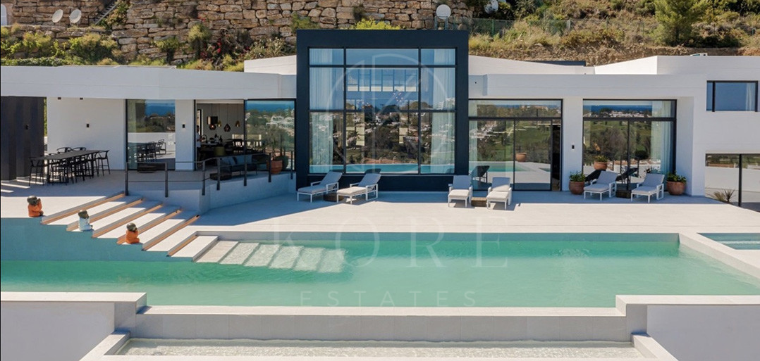 1,580 m² of Pure Luxury, Privacy & Panoramic Views