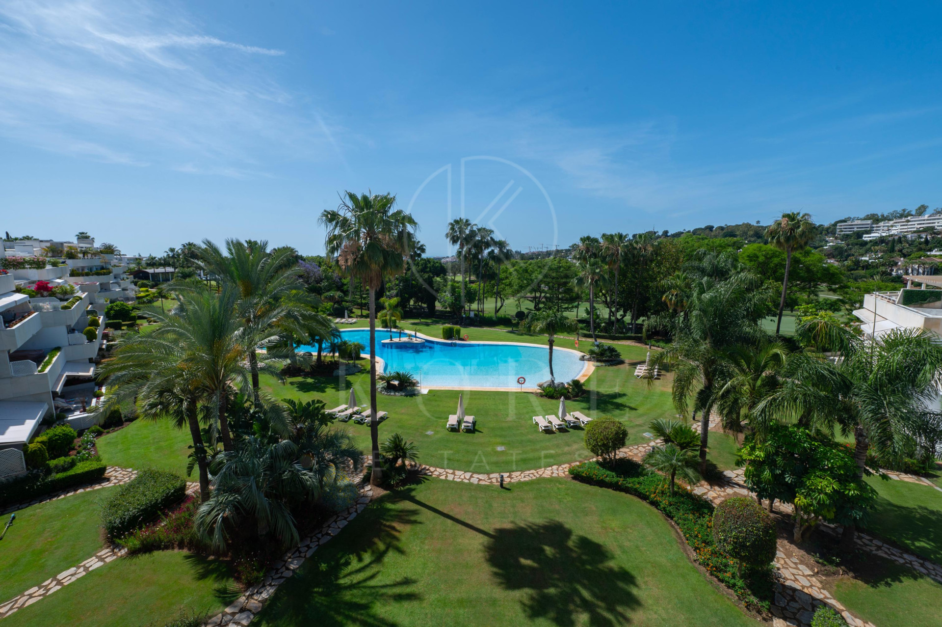 Duplex Penthouse Los Granados Golf, Nueva Andalucía