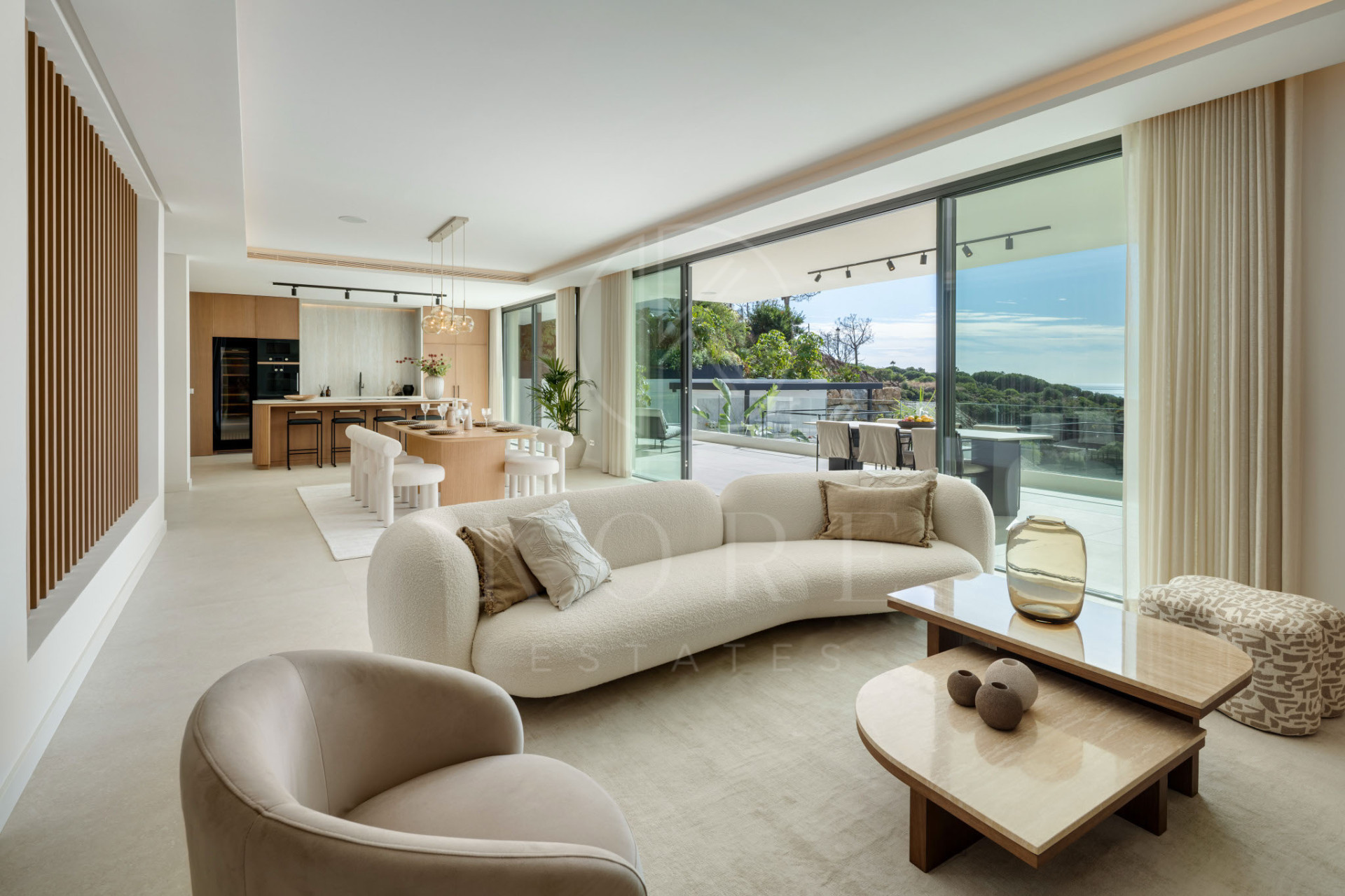 Turnkey Contemporary Villa with Sea Views in Marbella East