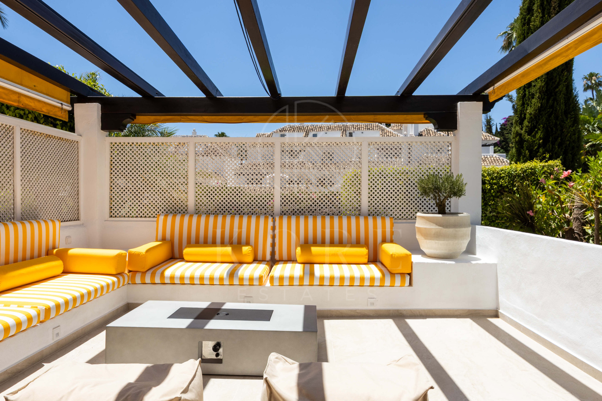 Fully renovated 3-bedroom apartment in Aldea Blanca