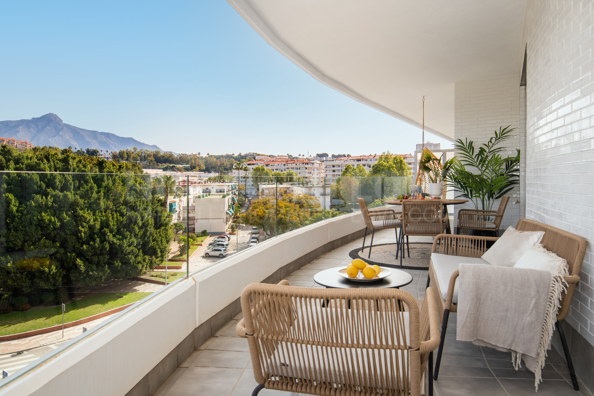 Appartement à louer à court terme à La Campana, Nueva Andalucia