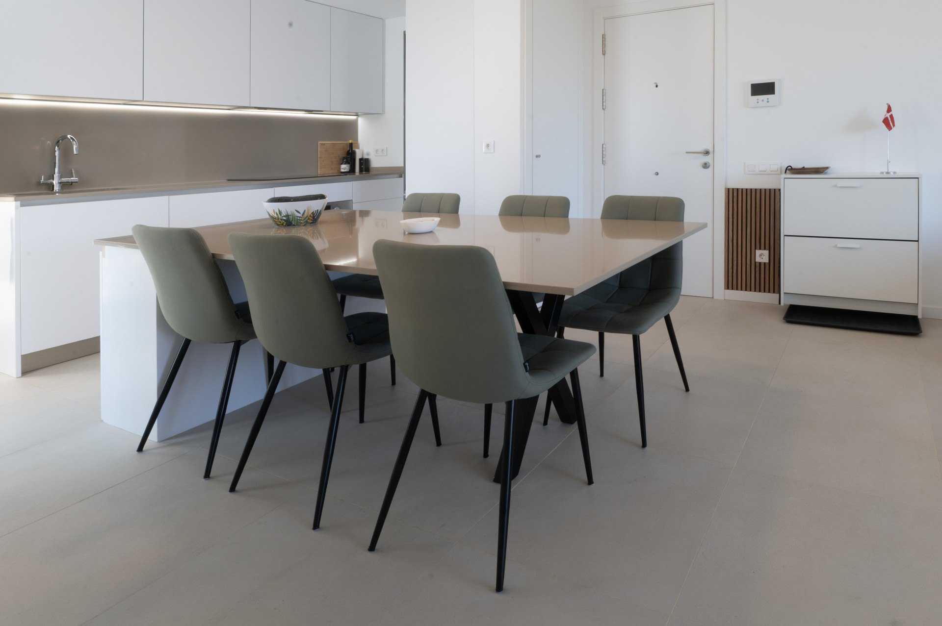 Modern two-bedroom apartment in Carvajal!