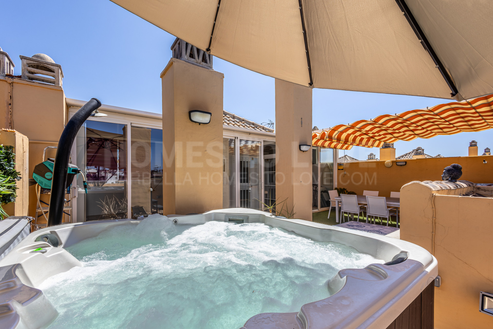 DUPLEX PENTHOUSE WITH LARGE TERRACE