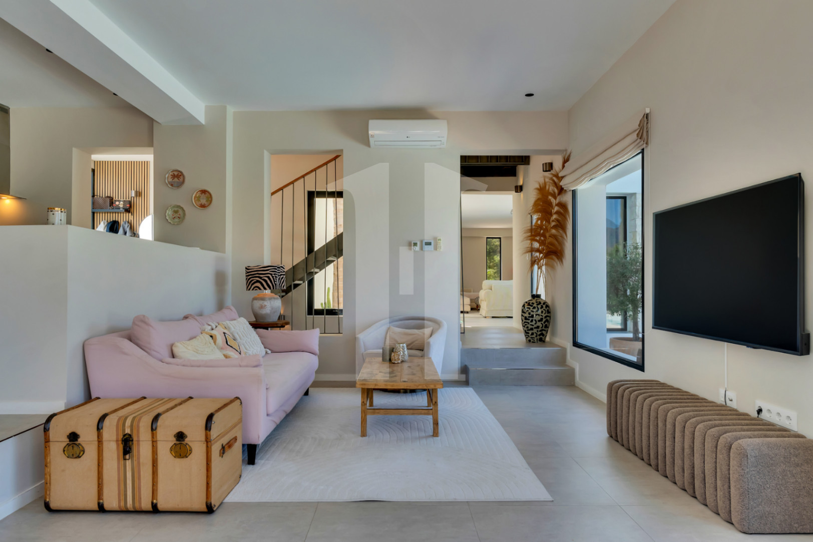 vastgoedbelegging Costa Blanca Elegante moderne villa met uitzicht op de Montgó en privézwembad in Jávea