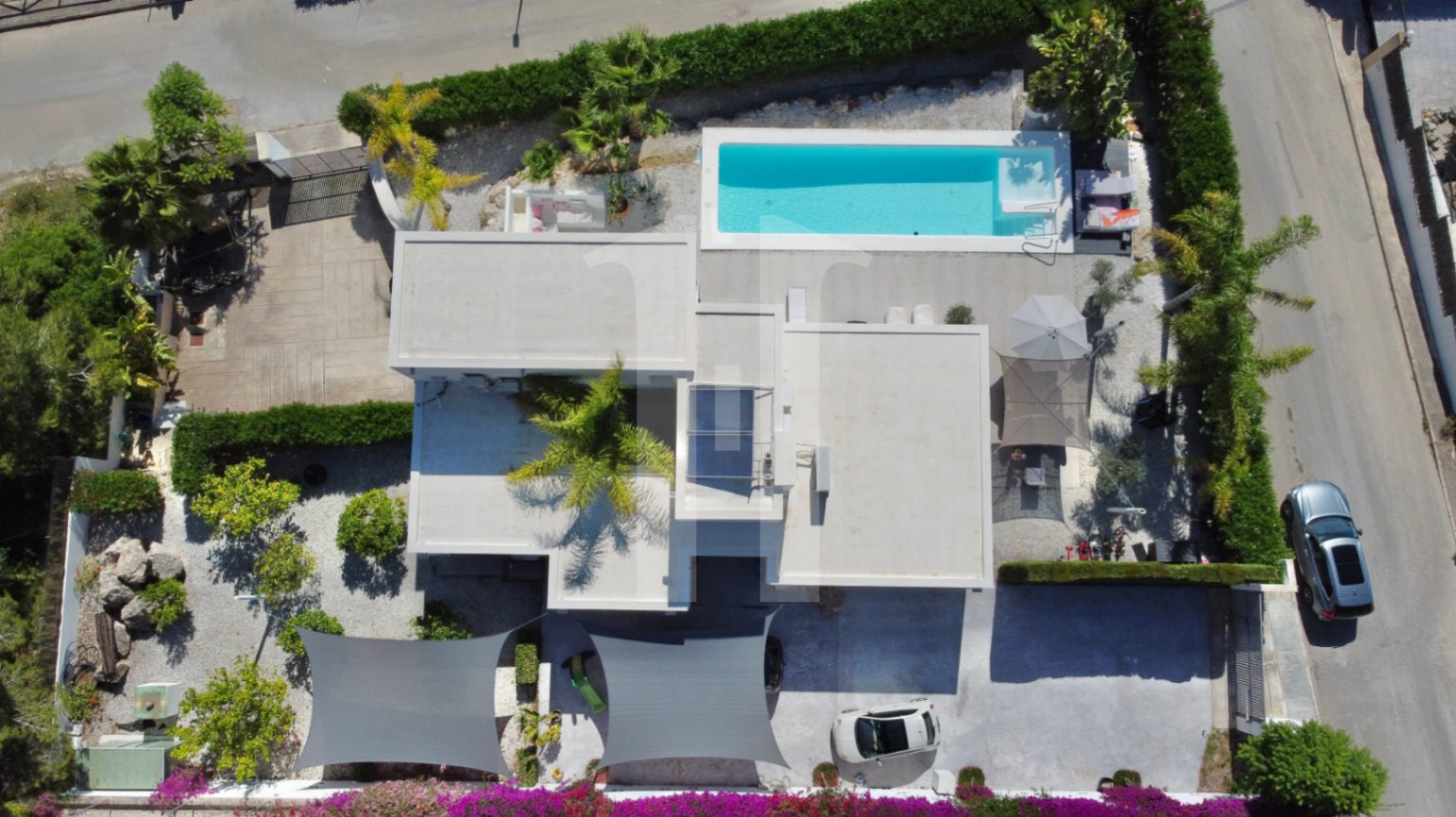 vastgoedbelegging Costa Blanca Elegante moderne villa met uitzicht op de Montgó en privézwembad in Jávea