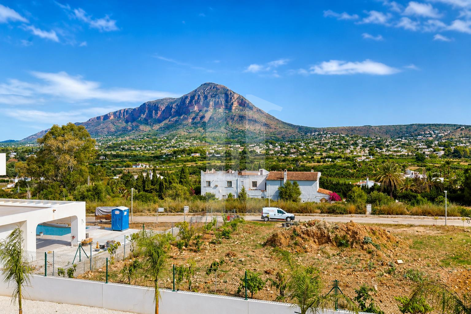 Nieuwbouwvilla met uitzicht op de Montgó in Jávea