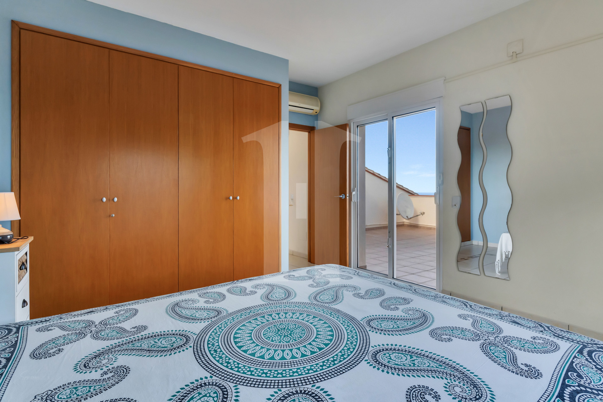 Villa de luxe avec vue imprenable sur la mer à Jávea près de la plage