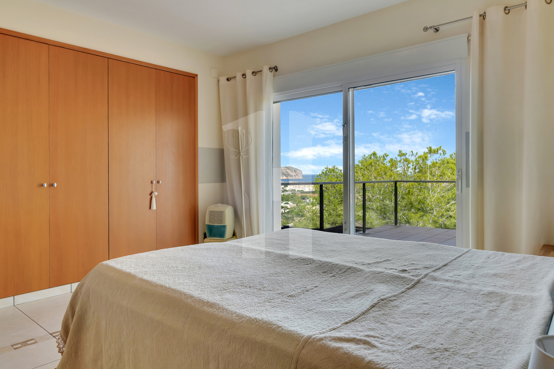 Villa de luxe avec vue imprenable sur la mer à Jávea près de la plage