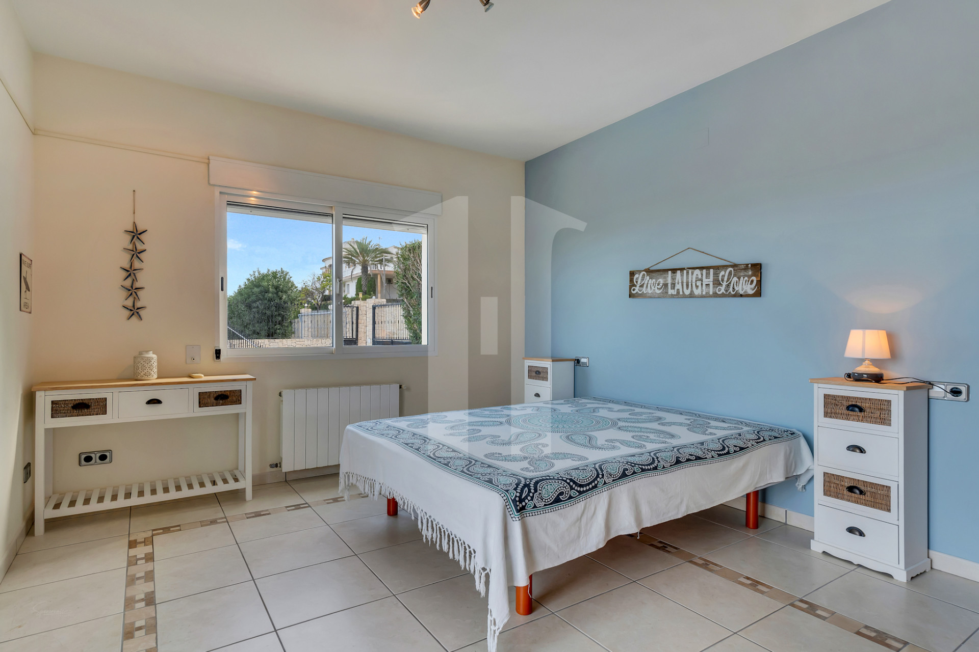 Villa de luxe avec vue imprenable sur la mer à Jávea près de la plage