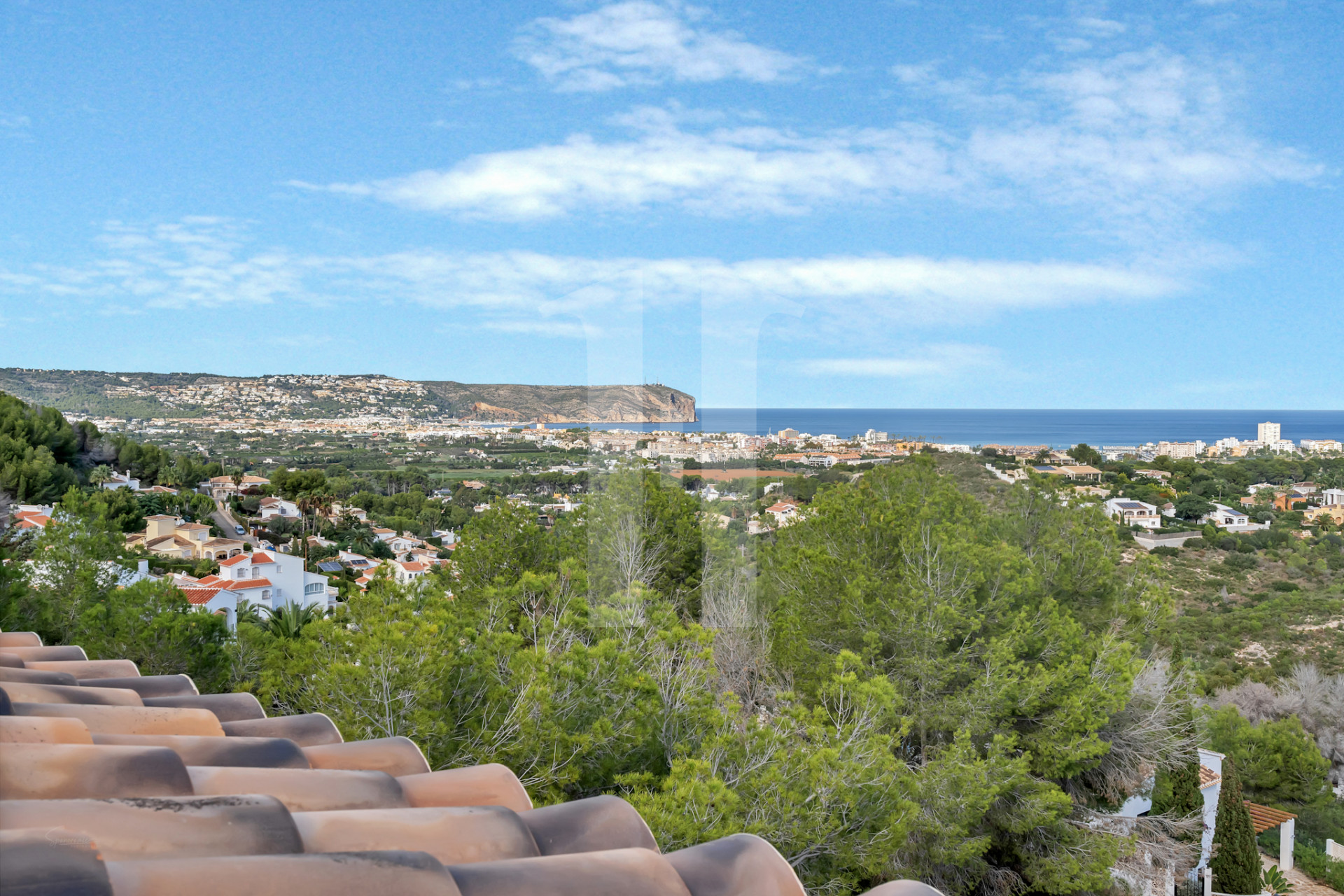 Villa de luxe avec vue imprenable sur la mer à Jávea près de la plage