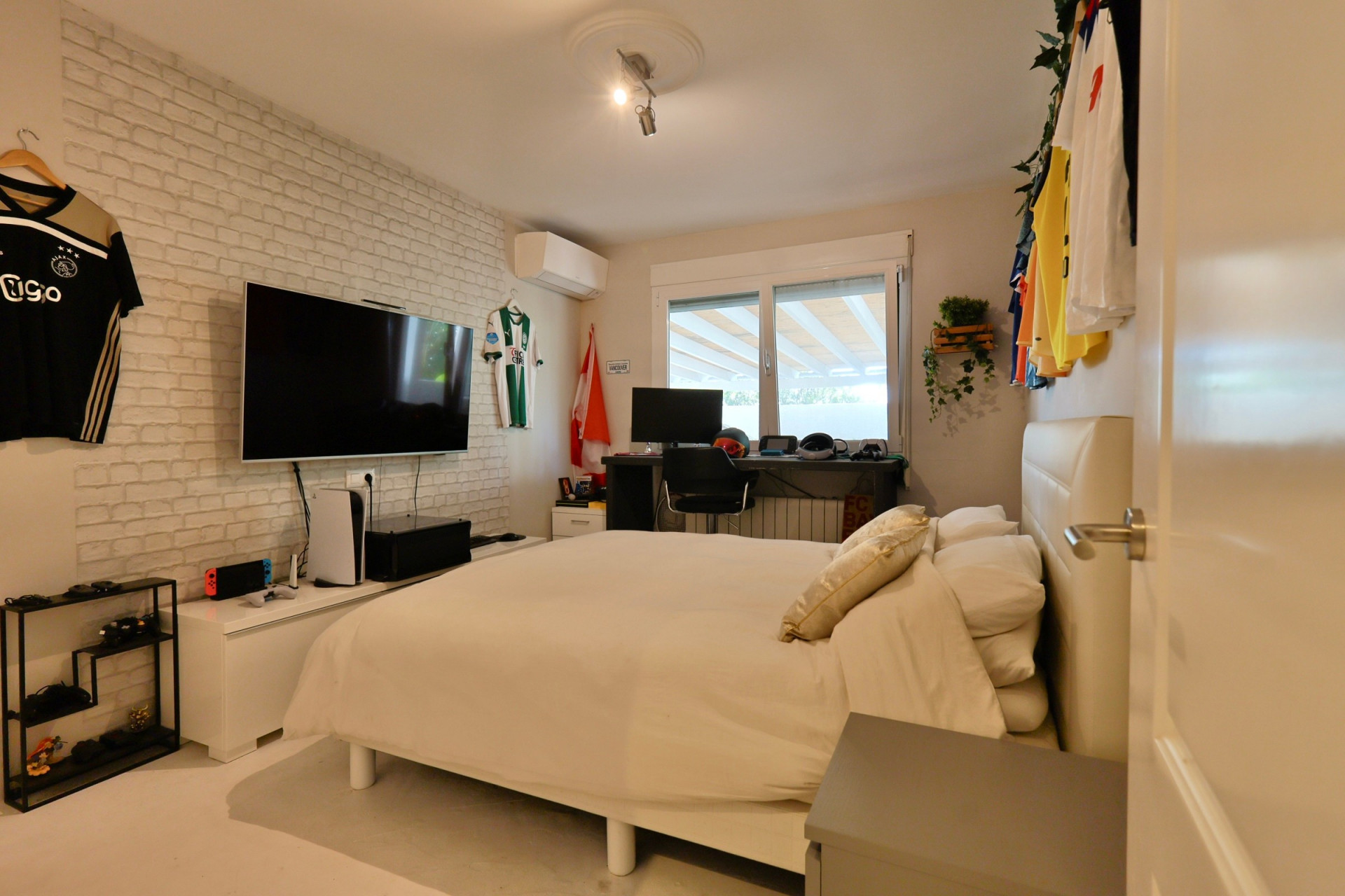 For Sale. Villa in Jávea